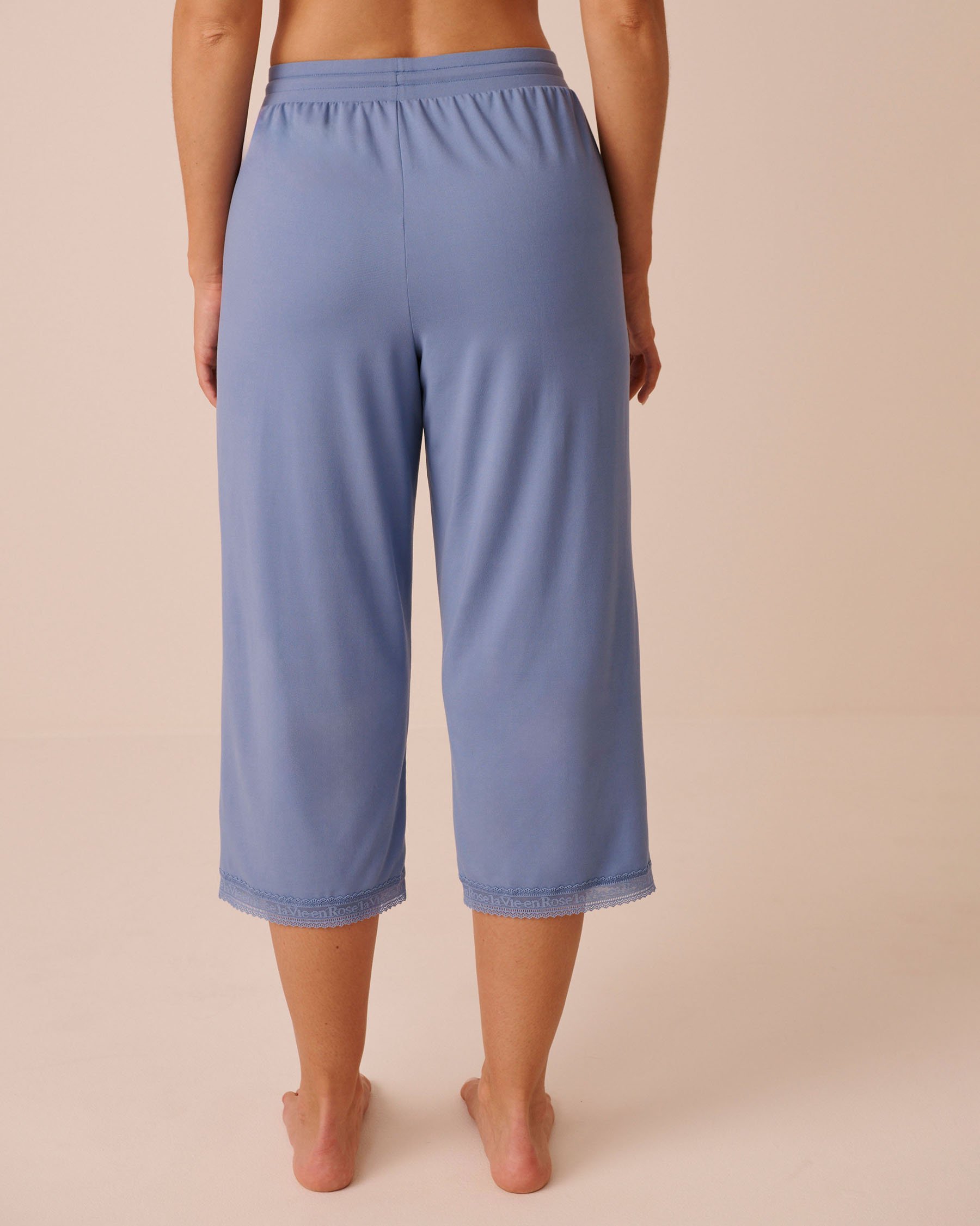 LA VIE EN ROSE Capri ultra doux bordure de dentelle à logo Bleu doux 40200856 - View2