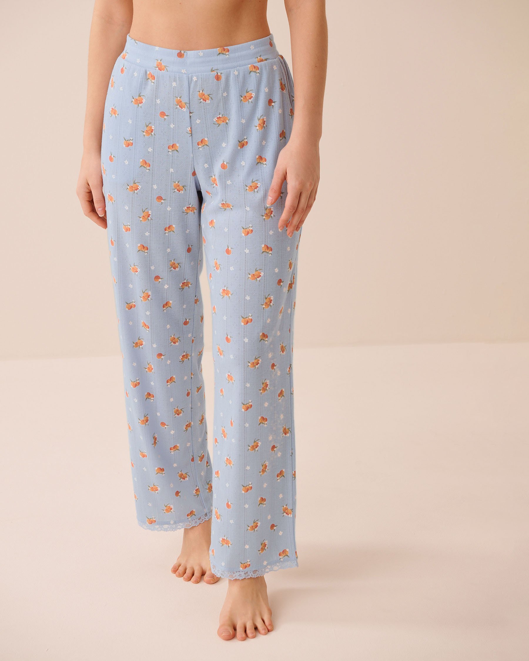 LA VIE EN ROSE Pantalon de pyjama en pointelle bordure de dentelle imprimé pêche Bleu 40200852 - View1