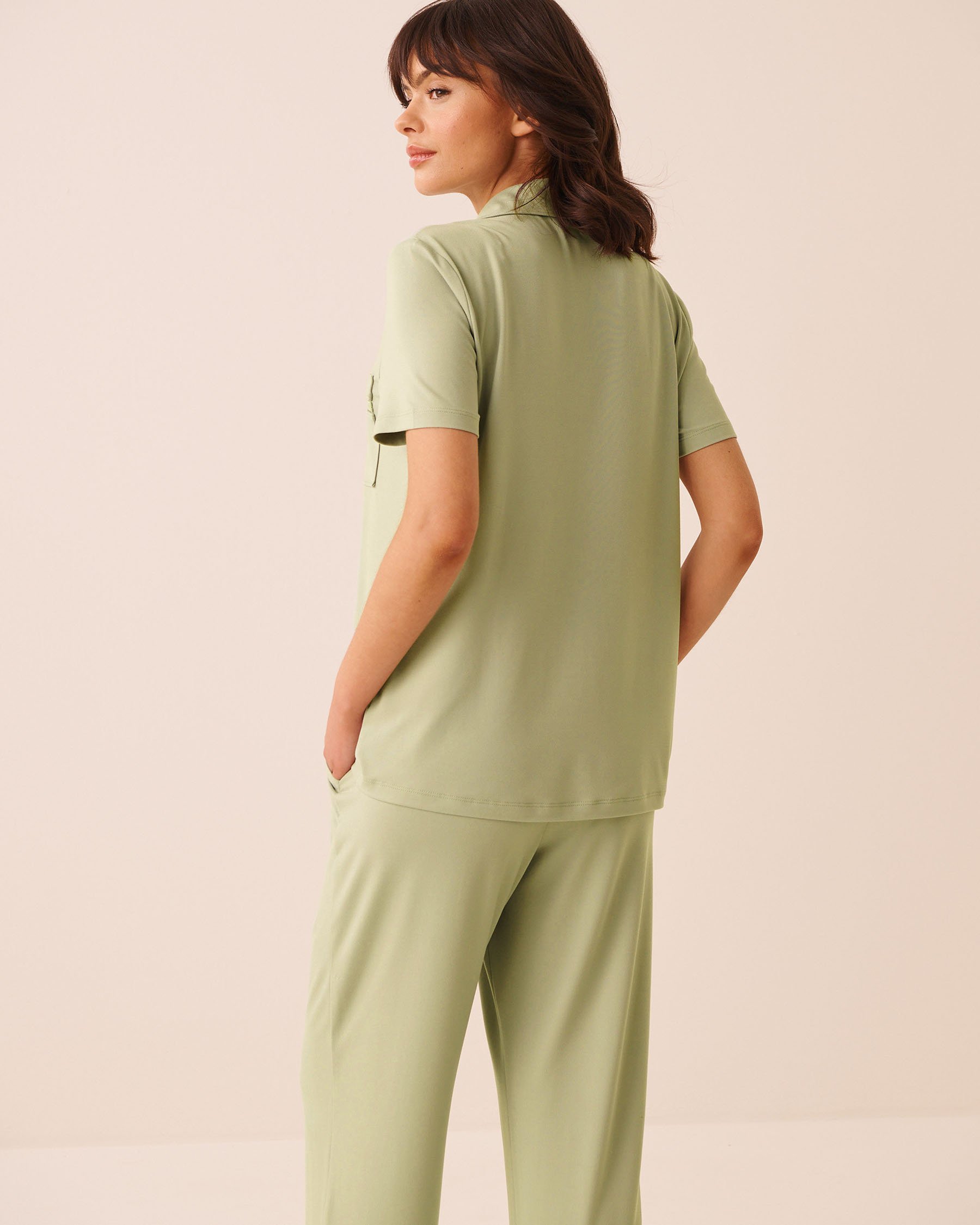 LA VIE EN ROSE Super Soft Button-down Shirt Pistachio Green 40100868 - View2