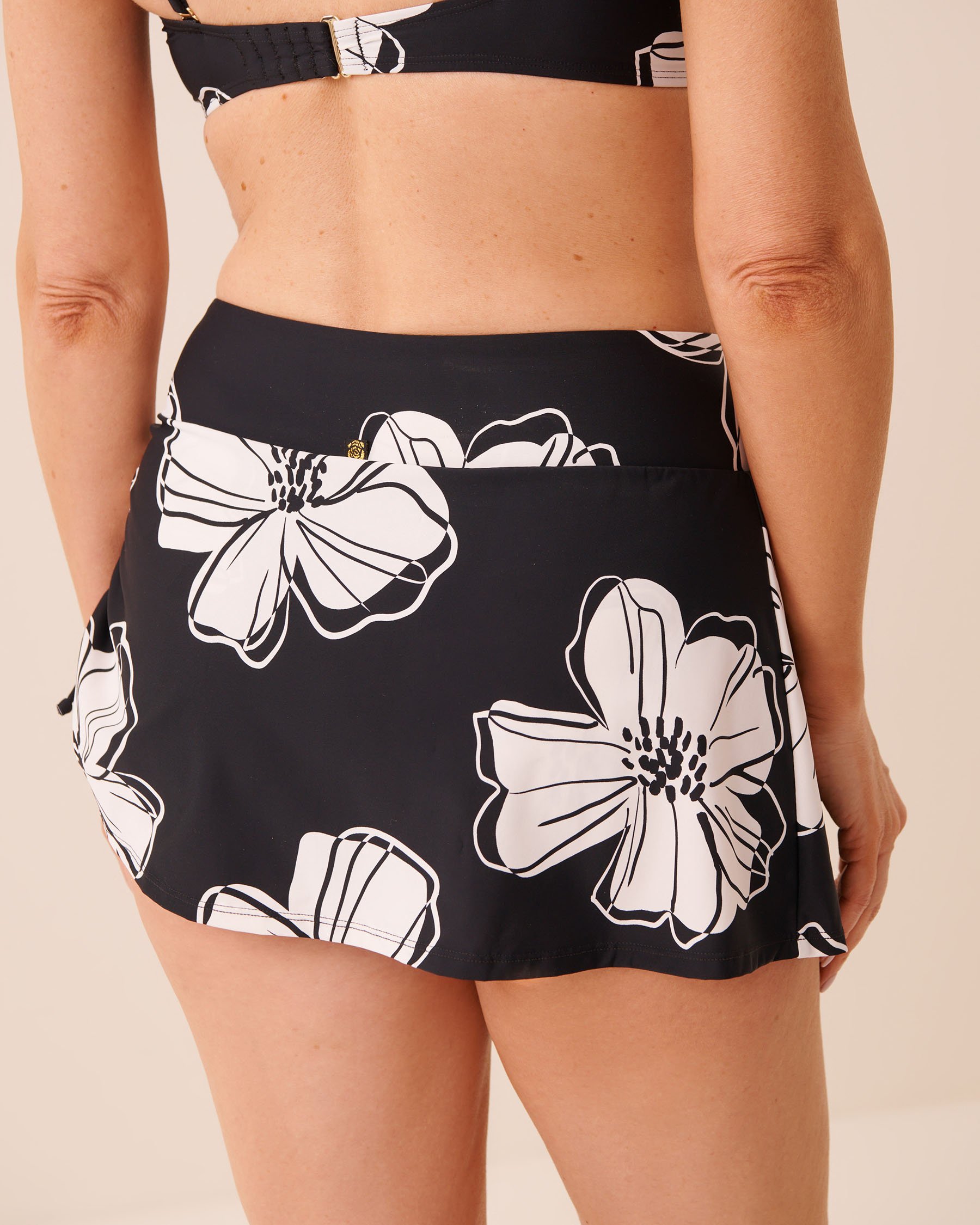 LA VIE EN ROSE AQUA BLACK HIBISCUS High Waist Skirt Bikini Bottom Black Hibiscus 70300899 - View3