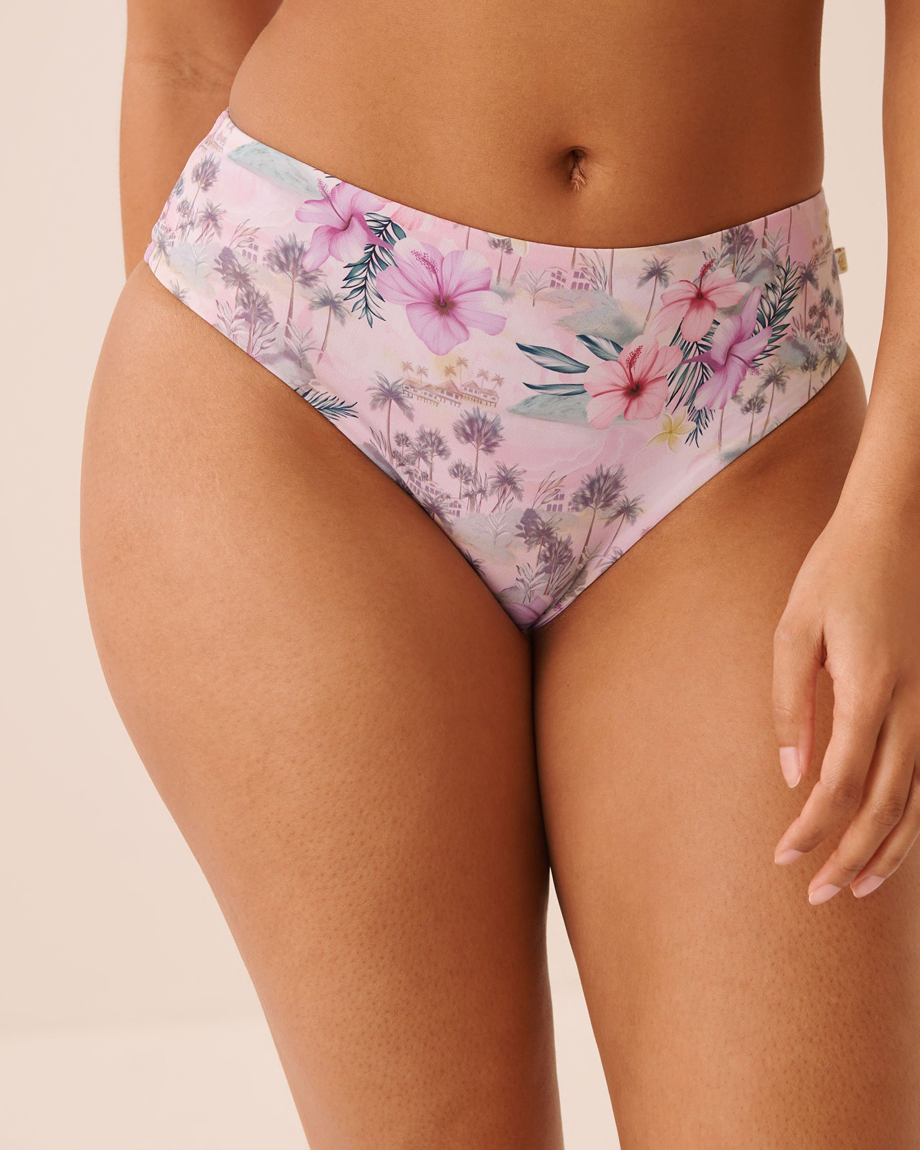 LA VIE EN ROSE AQUA ISLAND BLUSH Mid Waist Cheeky Bikini Bottom Island Blush 70300913 - View1