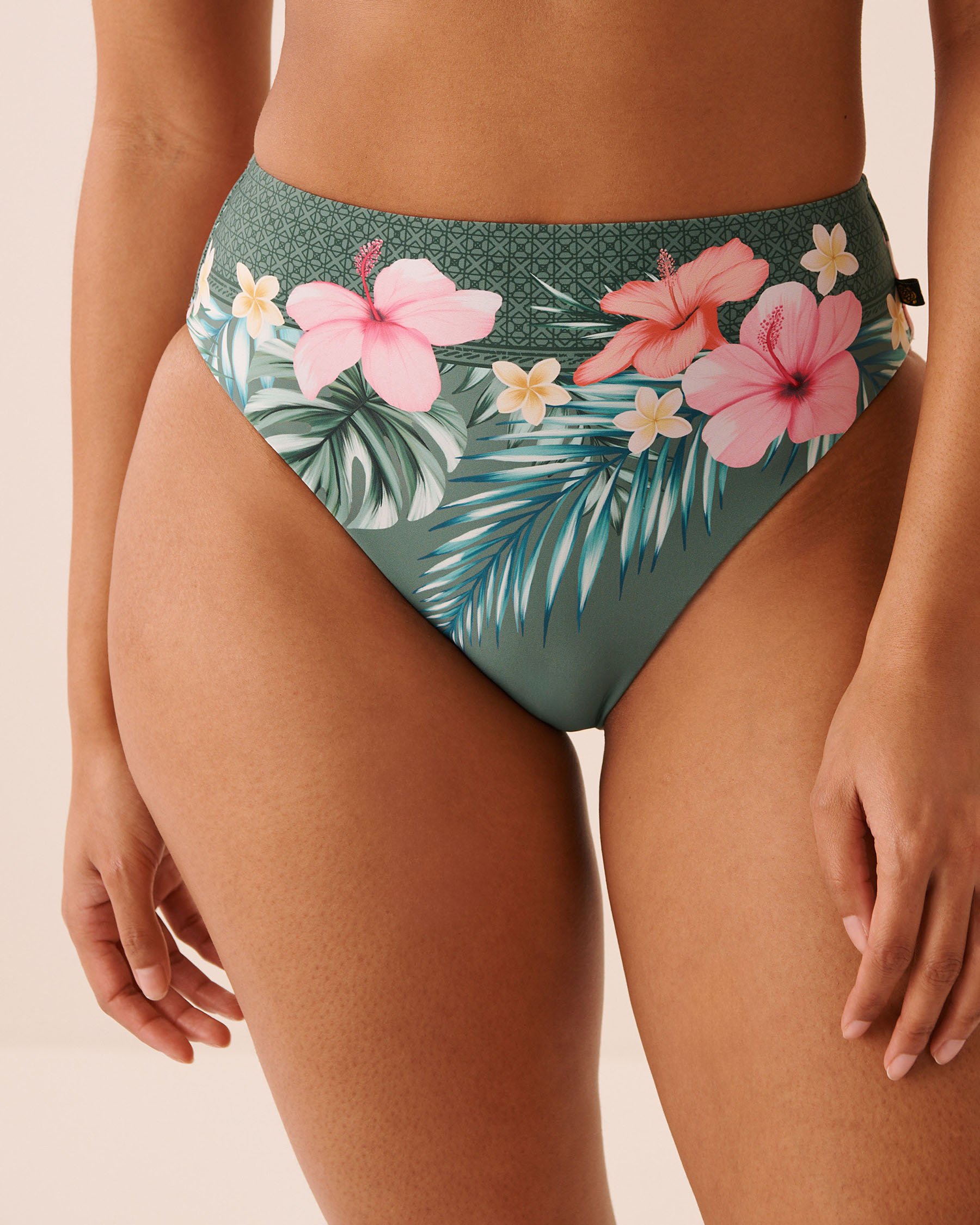 LA VIE EN ROSE AQUA RESORT GETAWAY High Waist Brazilian Bikini Bottom Resort Getaway 70300889 - View1