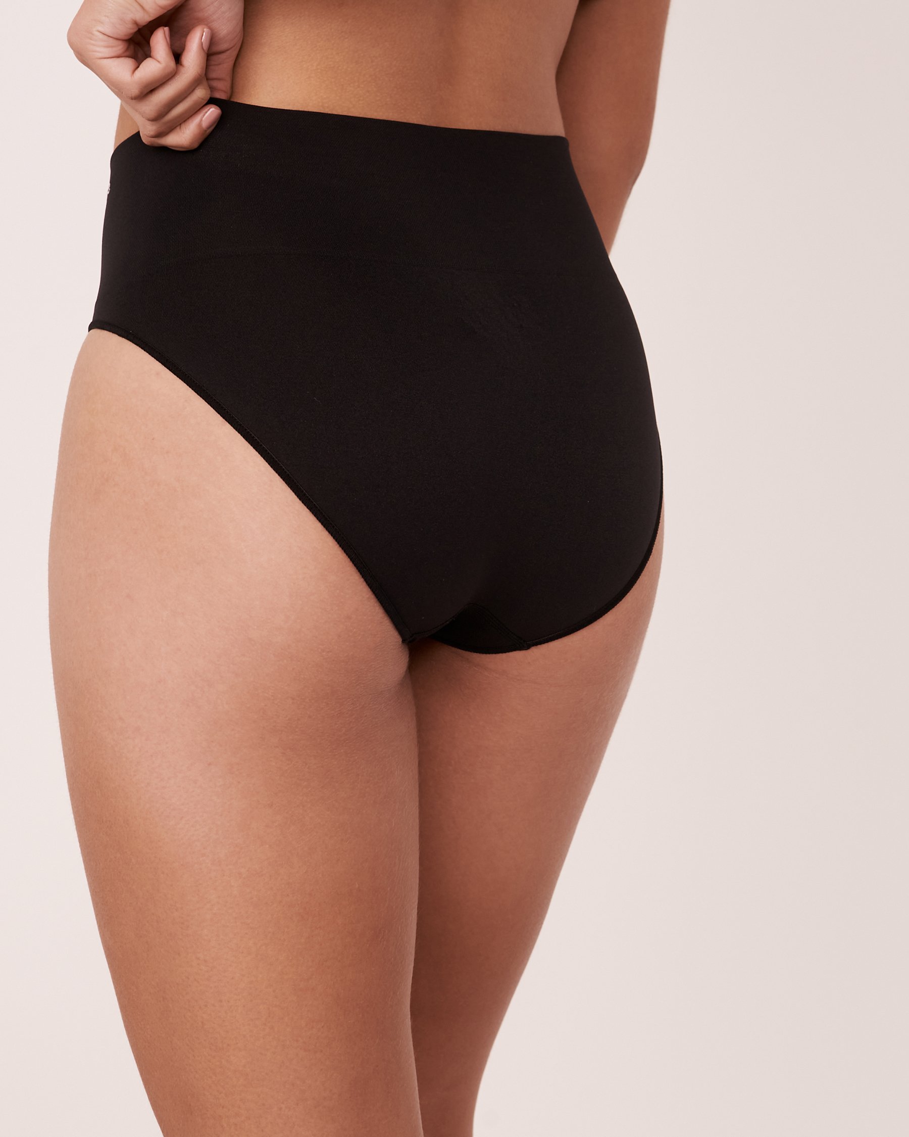 LA VIE EN ROSE Seamless High Waist Bikini Panty Black 889-222-1-00 - View2