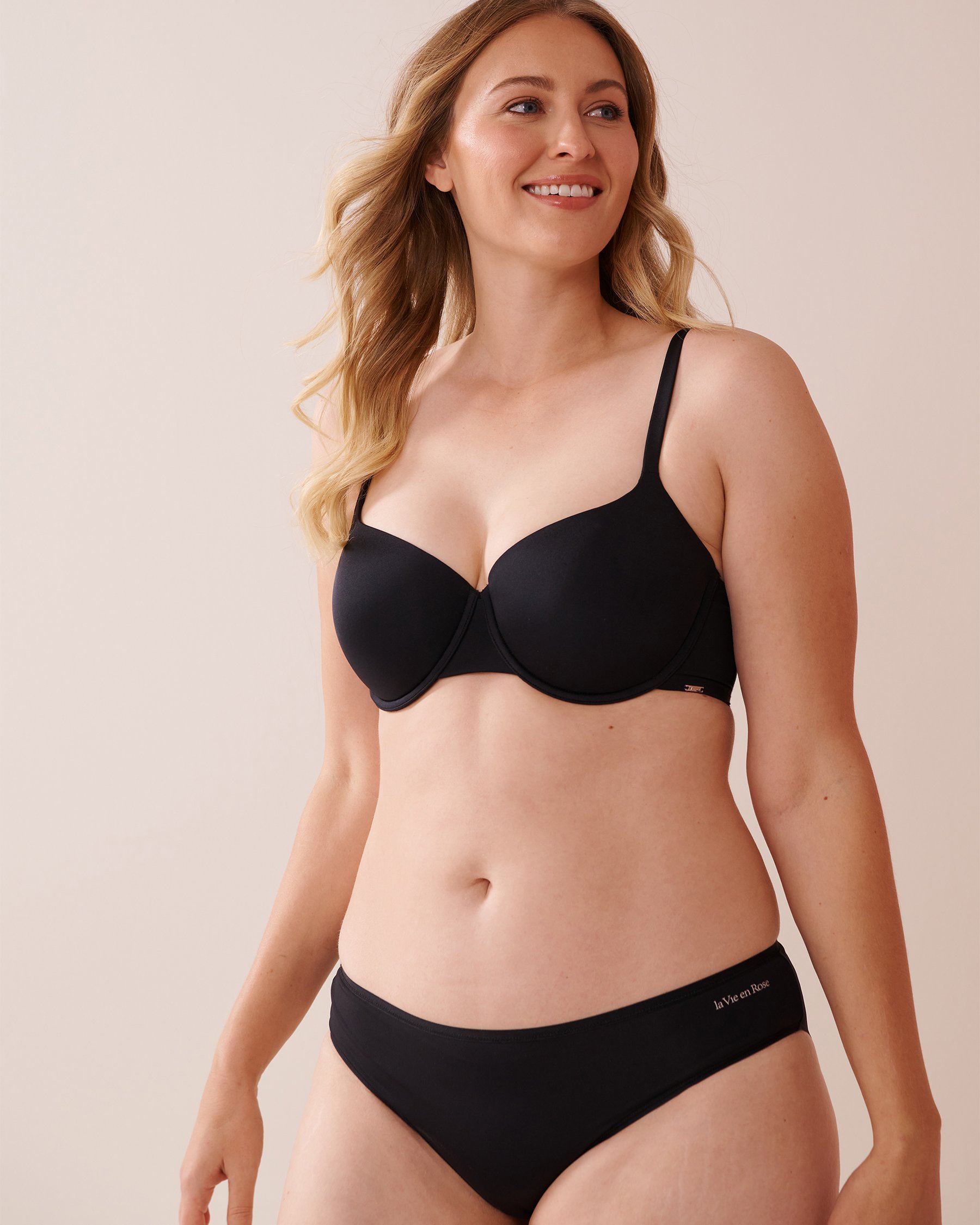 LA VIE EN ROSE Lightly Lined Flexible Demi Bra Black 10200079 - View7