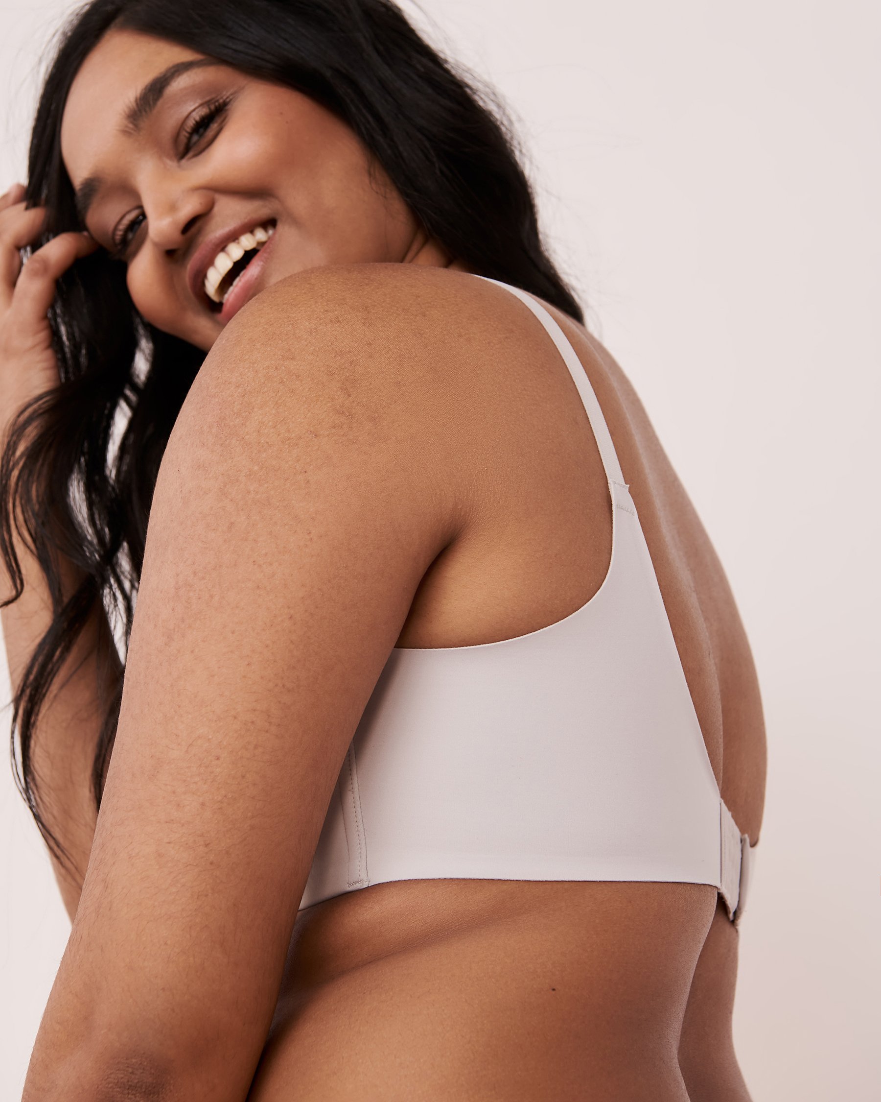 LA VIE EN ROSE Lightly Lined Wireless Sleek Back Bra Grey 169-113-2-00 - View5