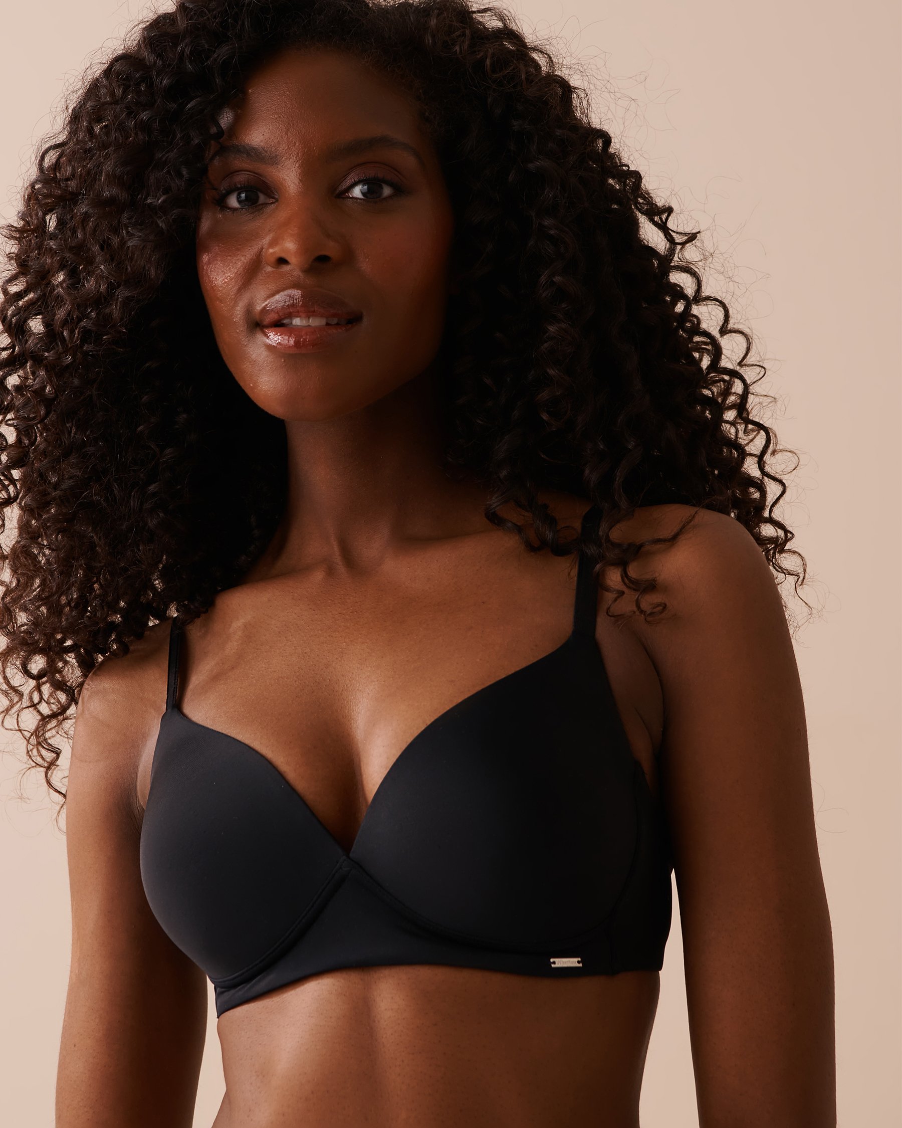 LA VIE EN ROSE Push-up Wireless Bra Black 200-113-0-00 - View1