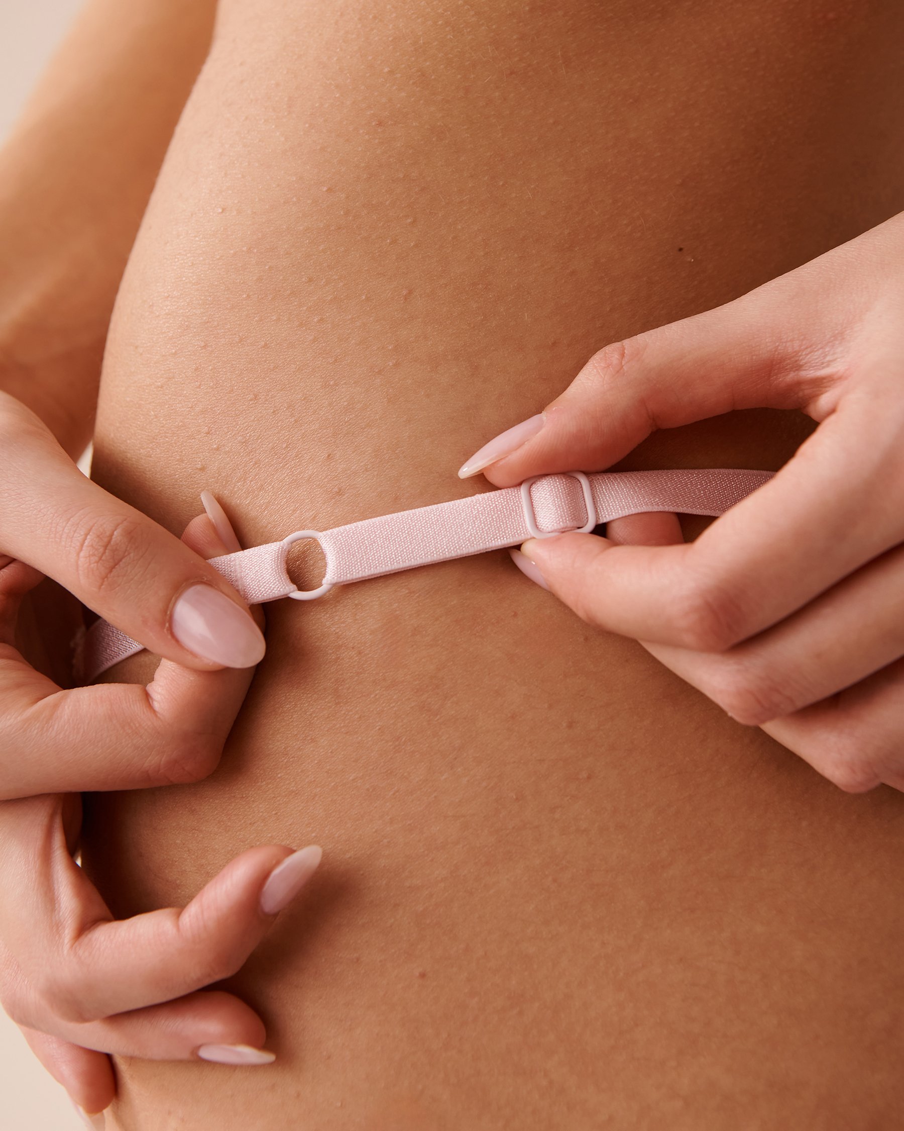 LA VIE EN ROSE Culotte string ajustable en résille brodée Rose 20300286 - View3