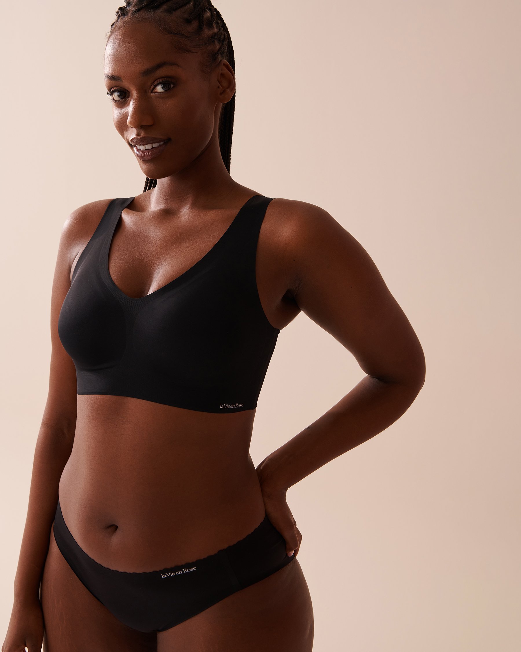 LA VIE EN ROSE Push-up Lounge Tank Bra Black 534-113-1-00 - View9