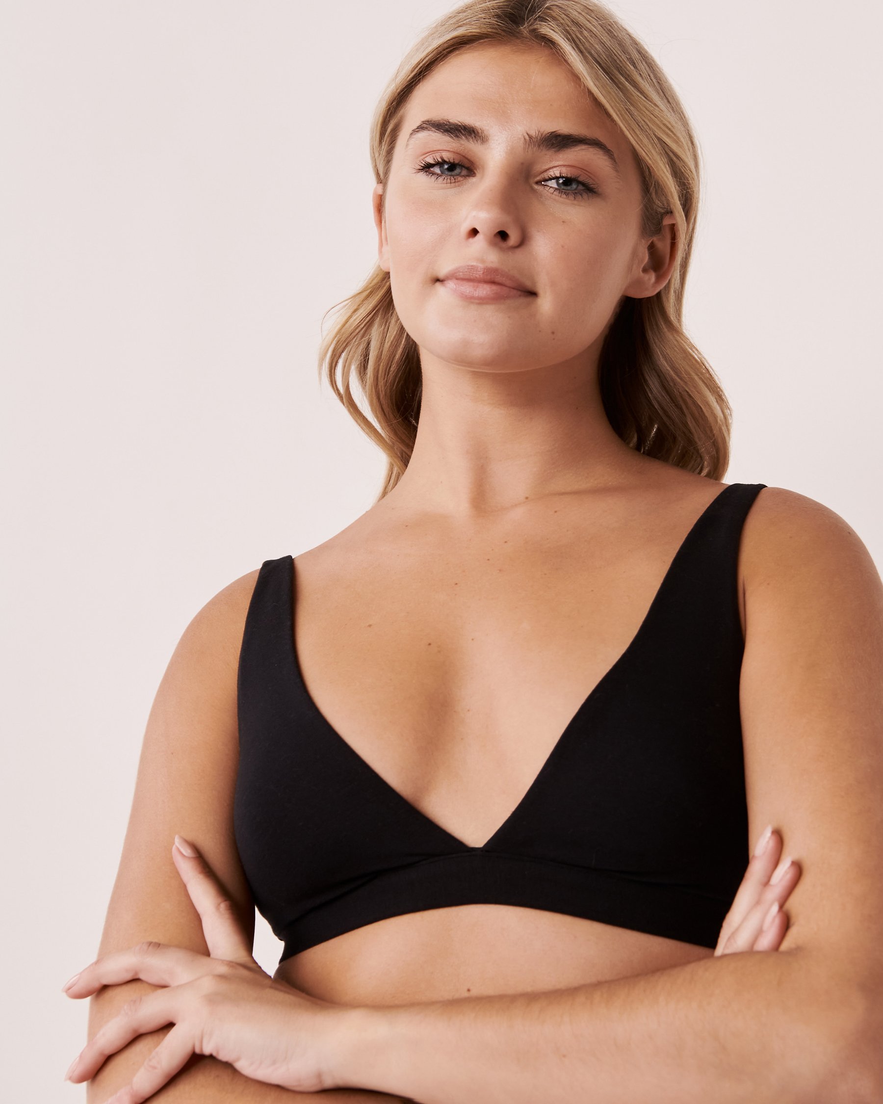 LA VIE EN ROSE Cotton Bralette Black 10200121 - View1