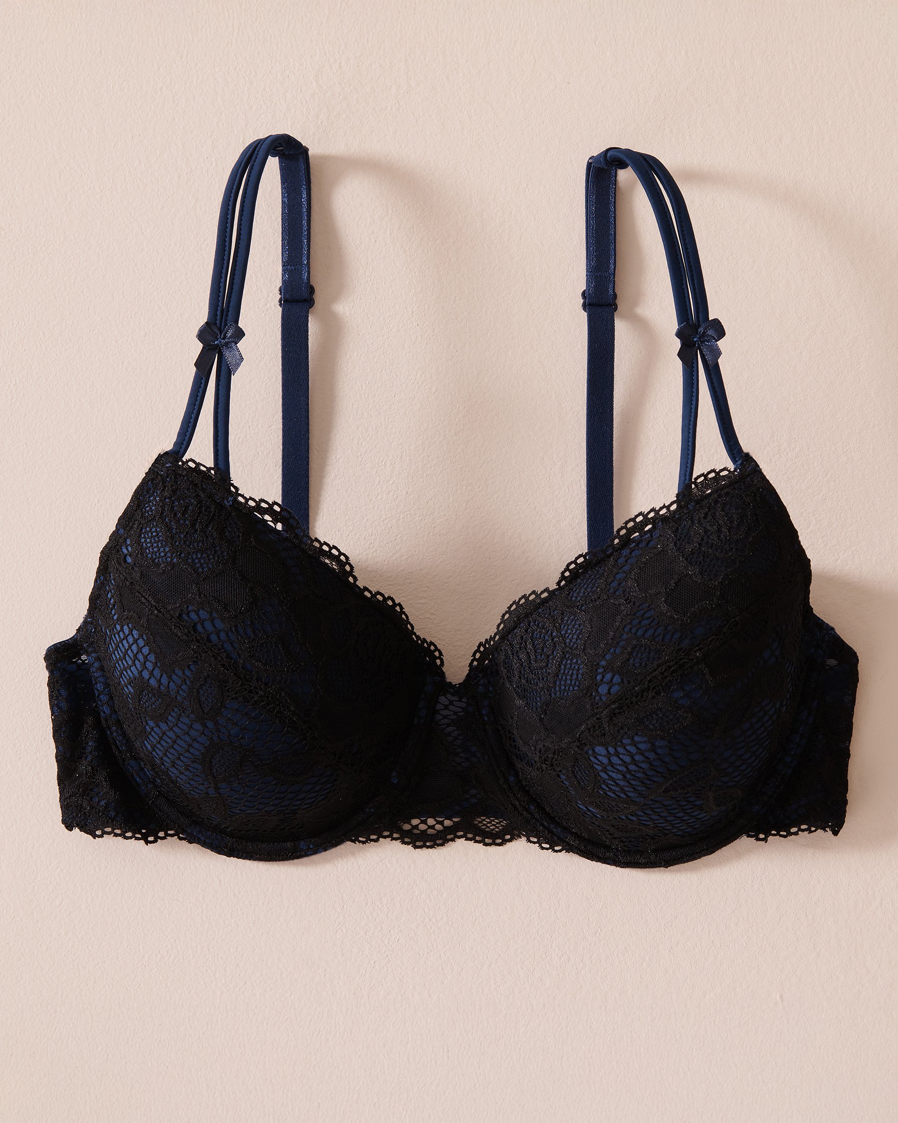 LA VIE EN ROSE Lightly Lined Mastectomy Bra Black 389-110-0-98 - View1