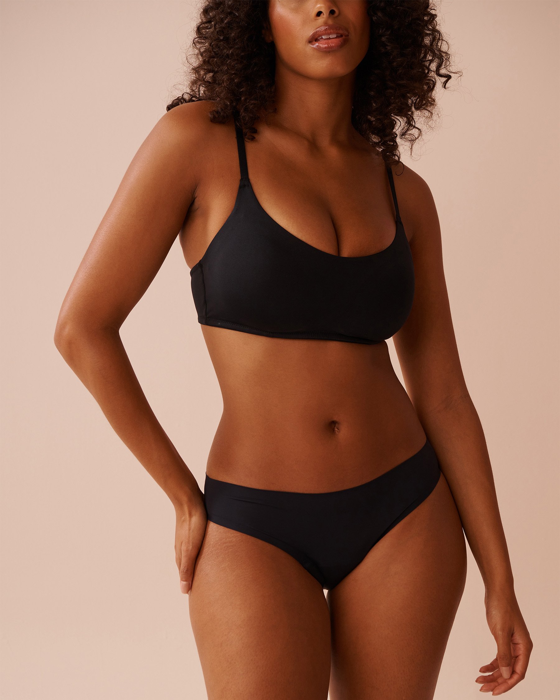 LA VIE EN ROSE Culotte menstruelle coupe bikini absorption régulière Noir 20400013 - View1