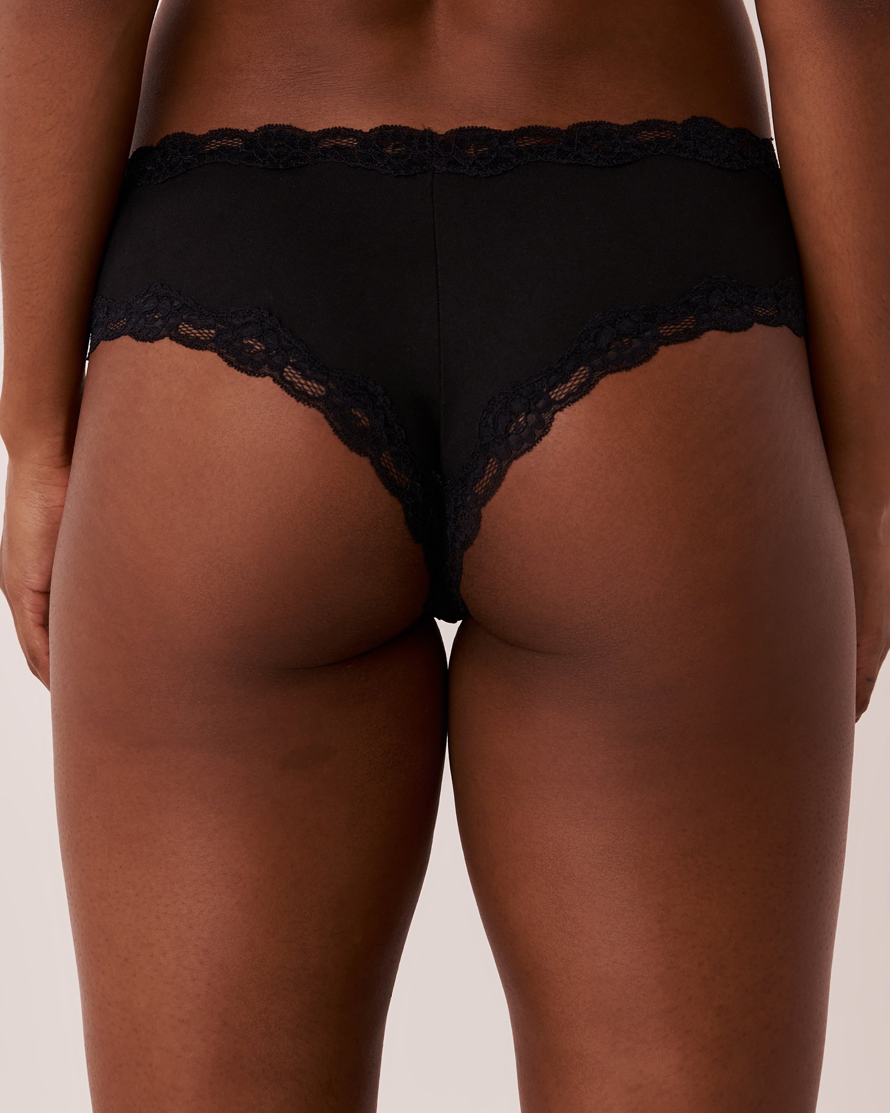 LA VIE EN ROSE Culotte cheeky ultra douce bordure de dentelle Noir 20100245 - Voir2