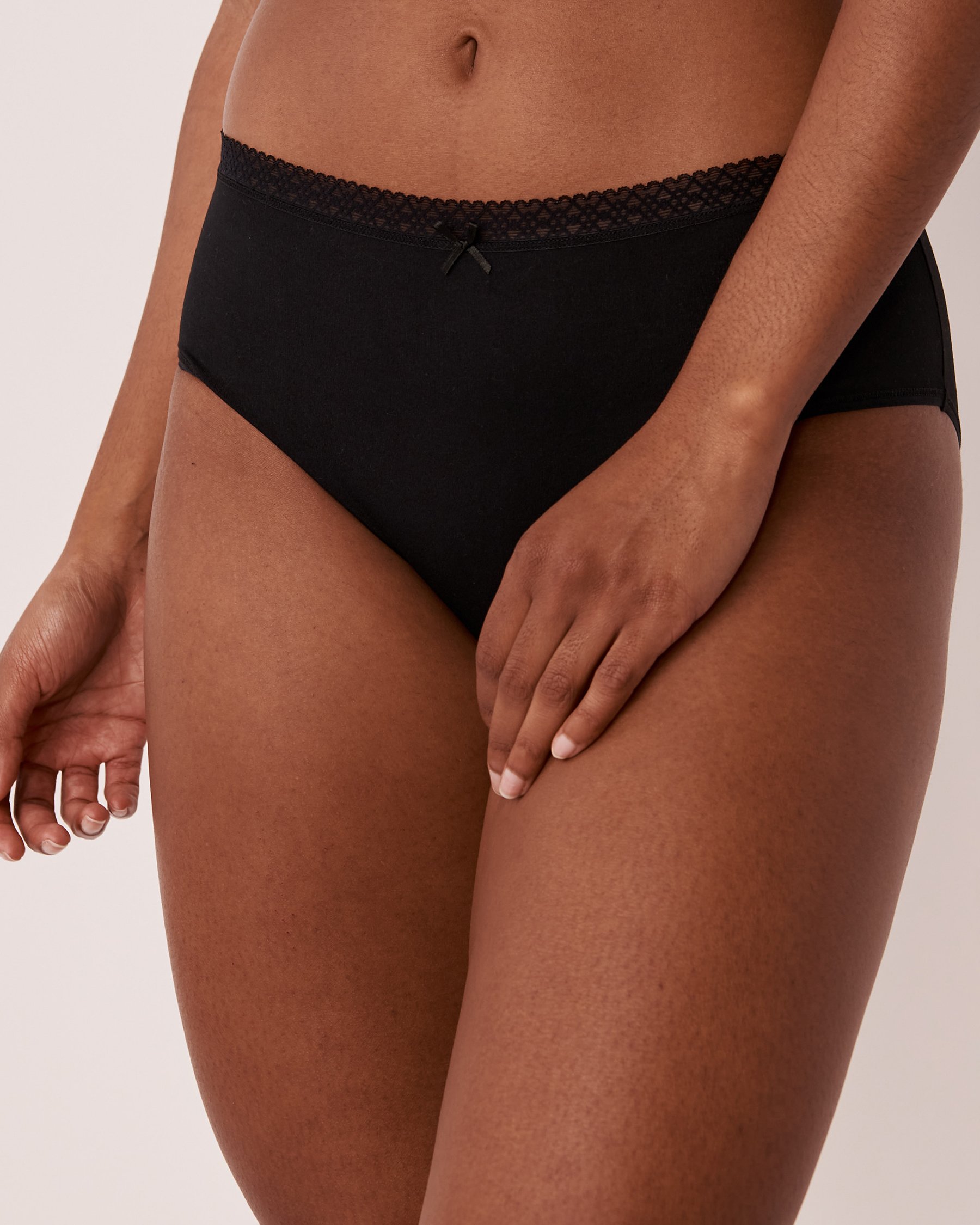 LA VIE EN ROSE Super Soft Lace Trim High Waist Bikini Panty Black 20100247 - View1