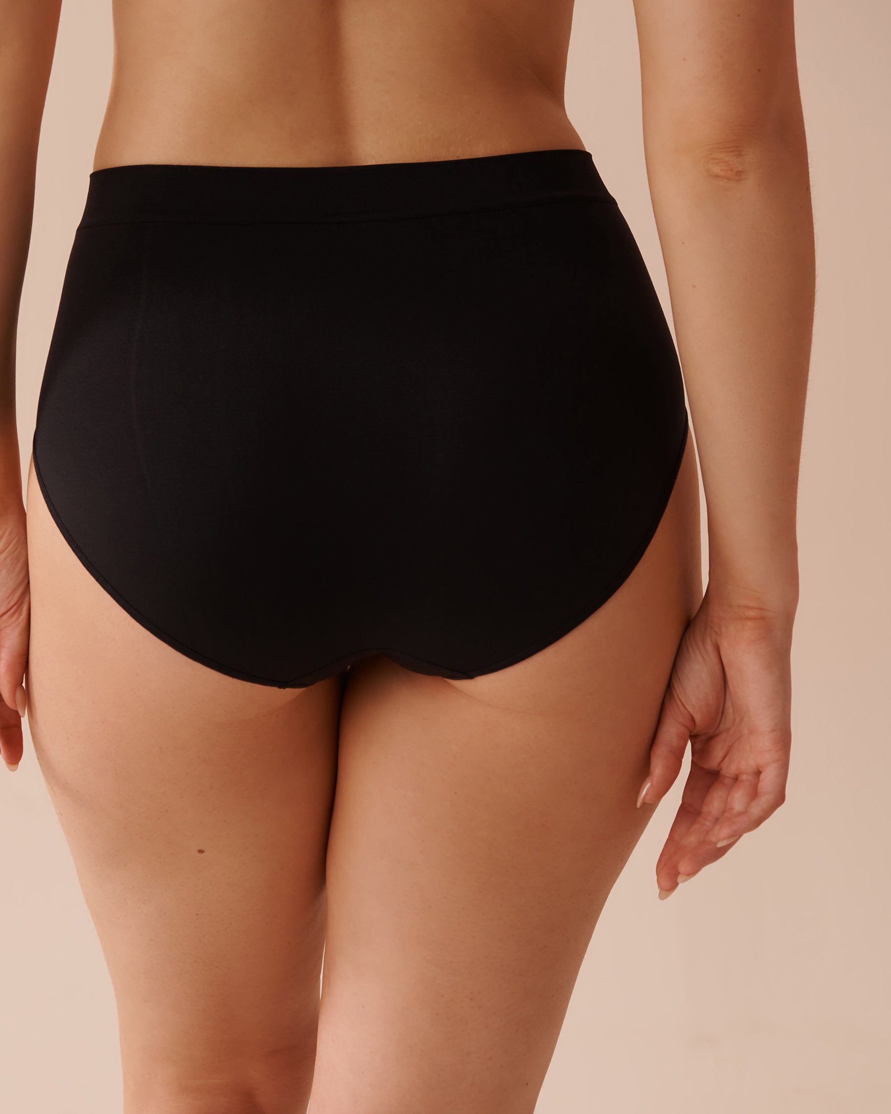LA VIE EN ROSE 5-Pack Seamless Fabric High Waist Bikini Panty Black/Shadow Grey 20200497 5PK - View5