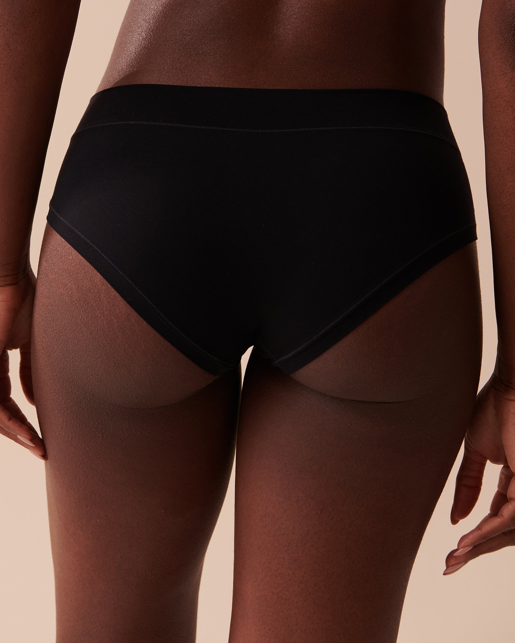 LA VIE EN ROSE 5-Pack Perfect Fit Hiphugger Panty Black/Shadow Grey 20200476 5PK - View5