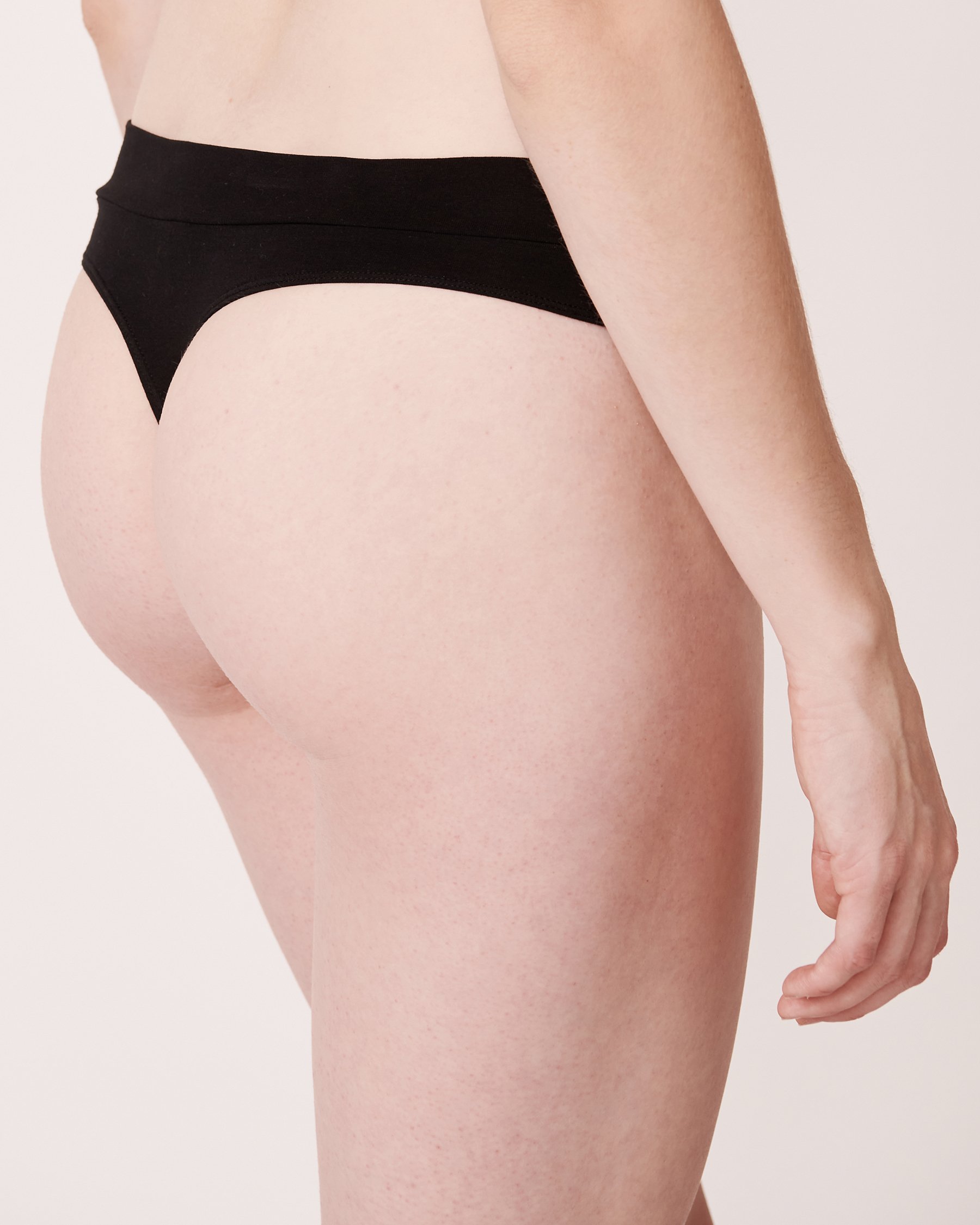 LA VIE EN ROSE 6-Pack Cotton Thong Panty Black 20100366 - View3