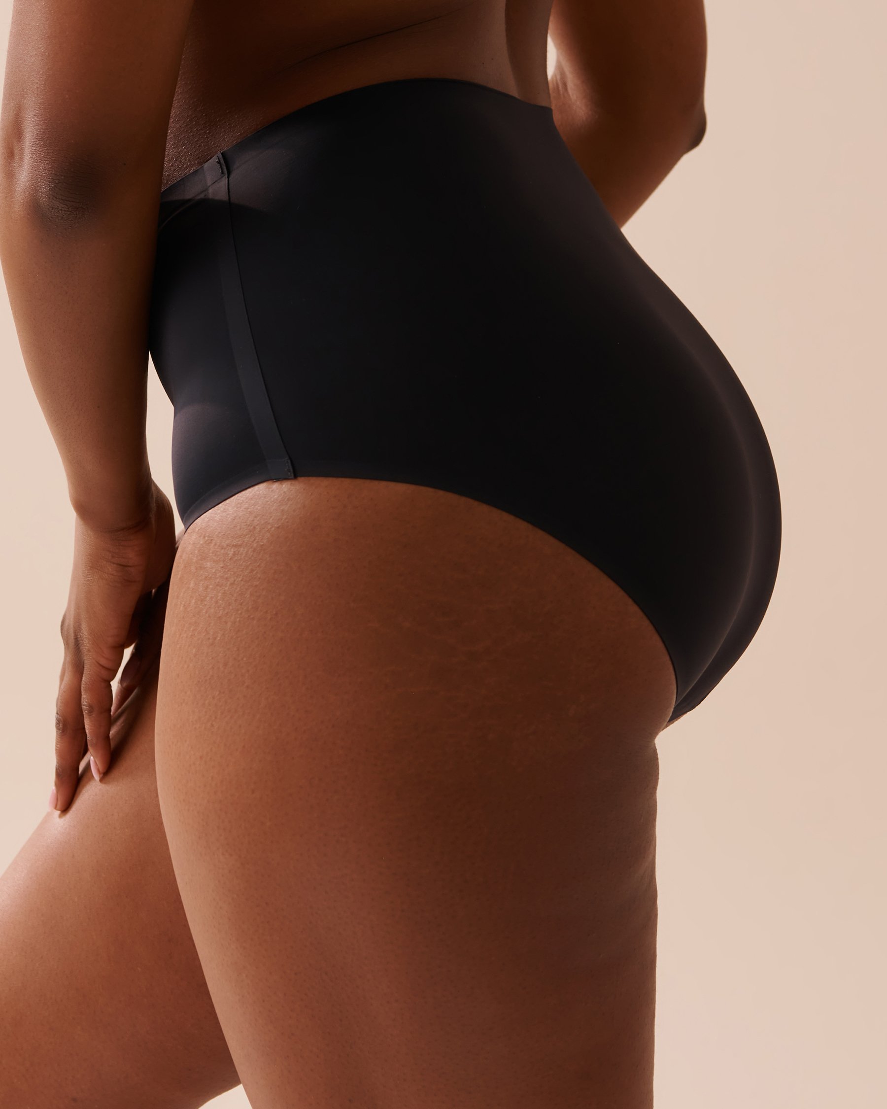 LA VIE EN ROSE Culotte menstruelle coupe bikini taille haute absorption régulière Noir 20400007 - Voir2
