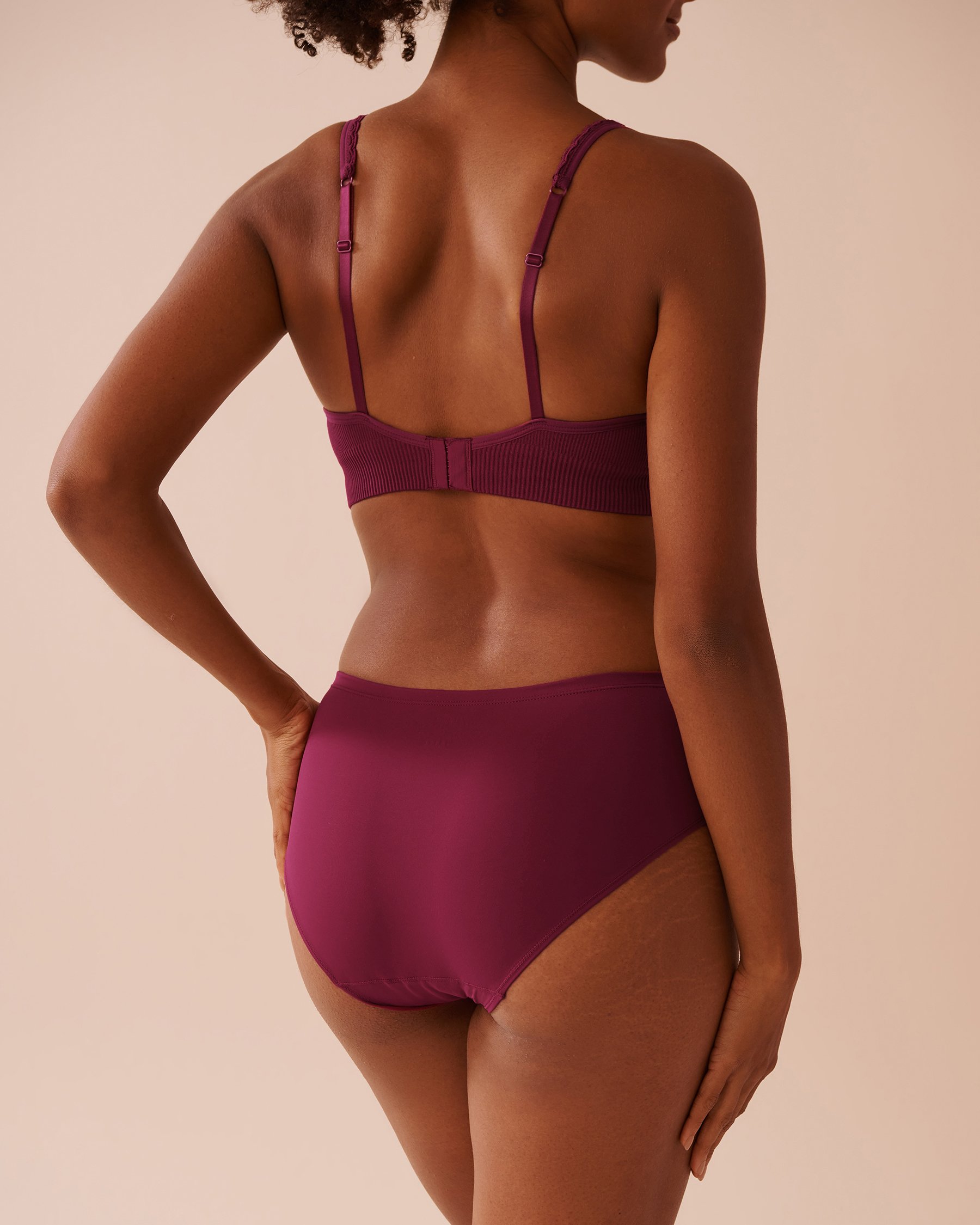 LA VIE EN ROSE Super Absorbency Hiphugger Period Panty Plum 20400011 - View2