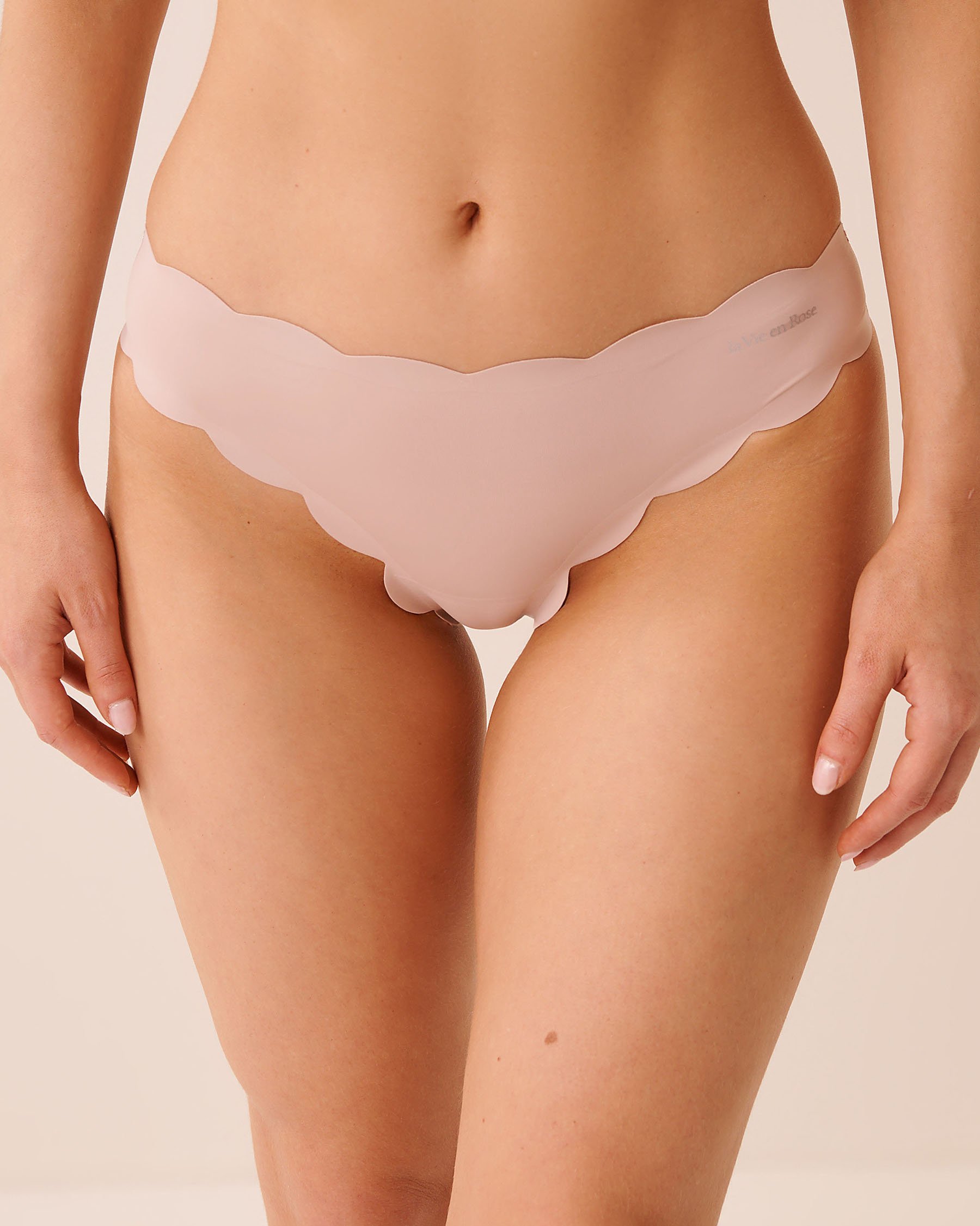 LA VIE EN ROSE Culotte brésilienne microfibre à bordures ondulées Ombre grise 20300547 - View1