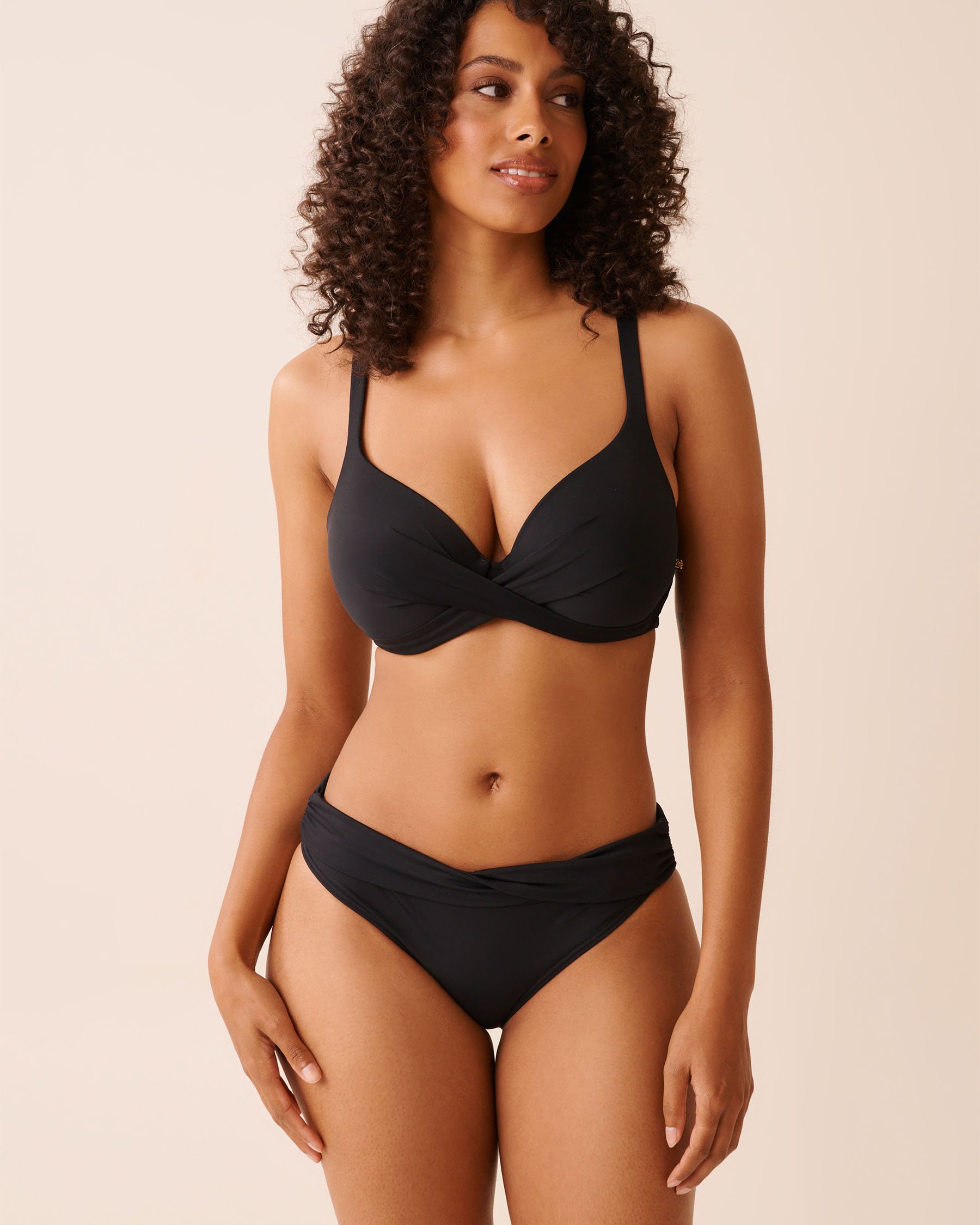 LA VIE EN ROSE AQUA BLACK Twisted Waistband Bikini Bottom Black 799-621-1-00 - View6