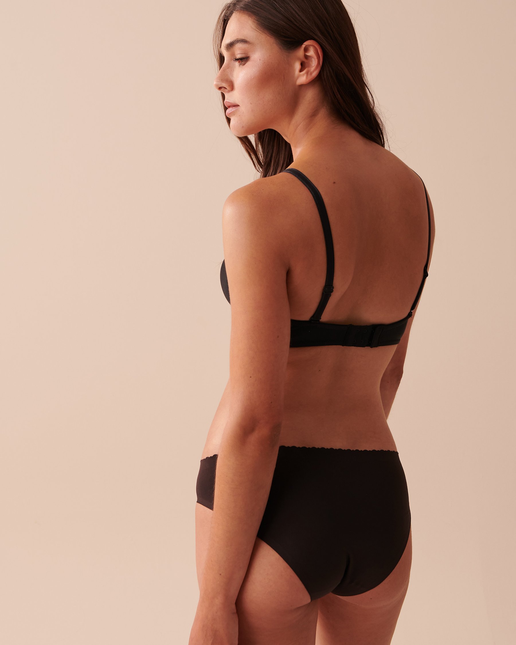 LA VIE EN ROSE Push-up Strapless Demi Bra Black 2040159 - View8