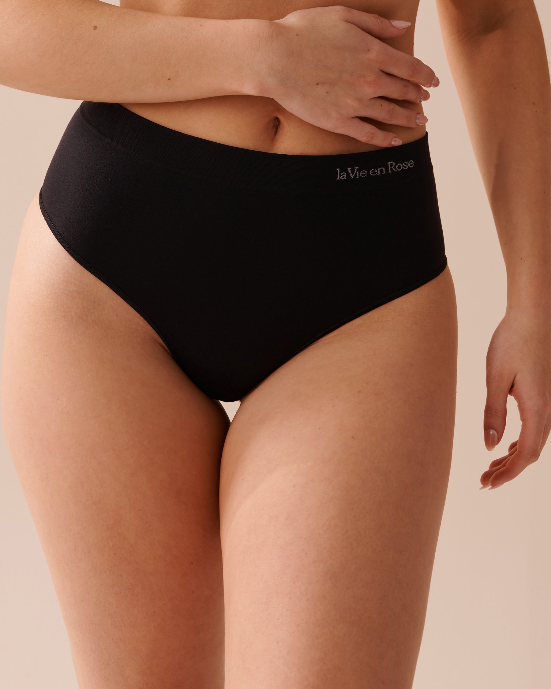 LA VIE EN ROSE Culotte tanga taille haute en tissu sans coutures Noir 20200496 - Voir1