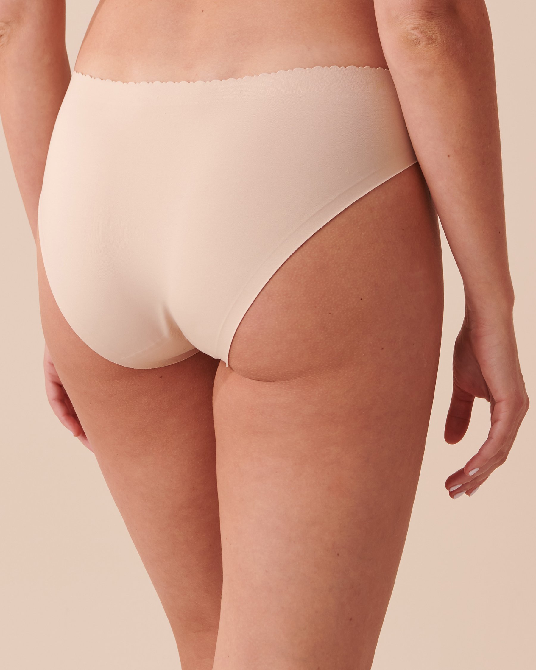 LA VIE EN ROSE Culotte bikini microfibre contours fusionnés Champagne 712-122-0-00 - Voir2