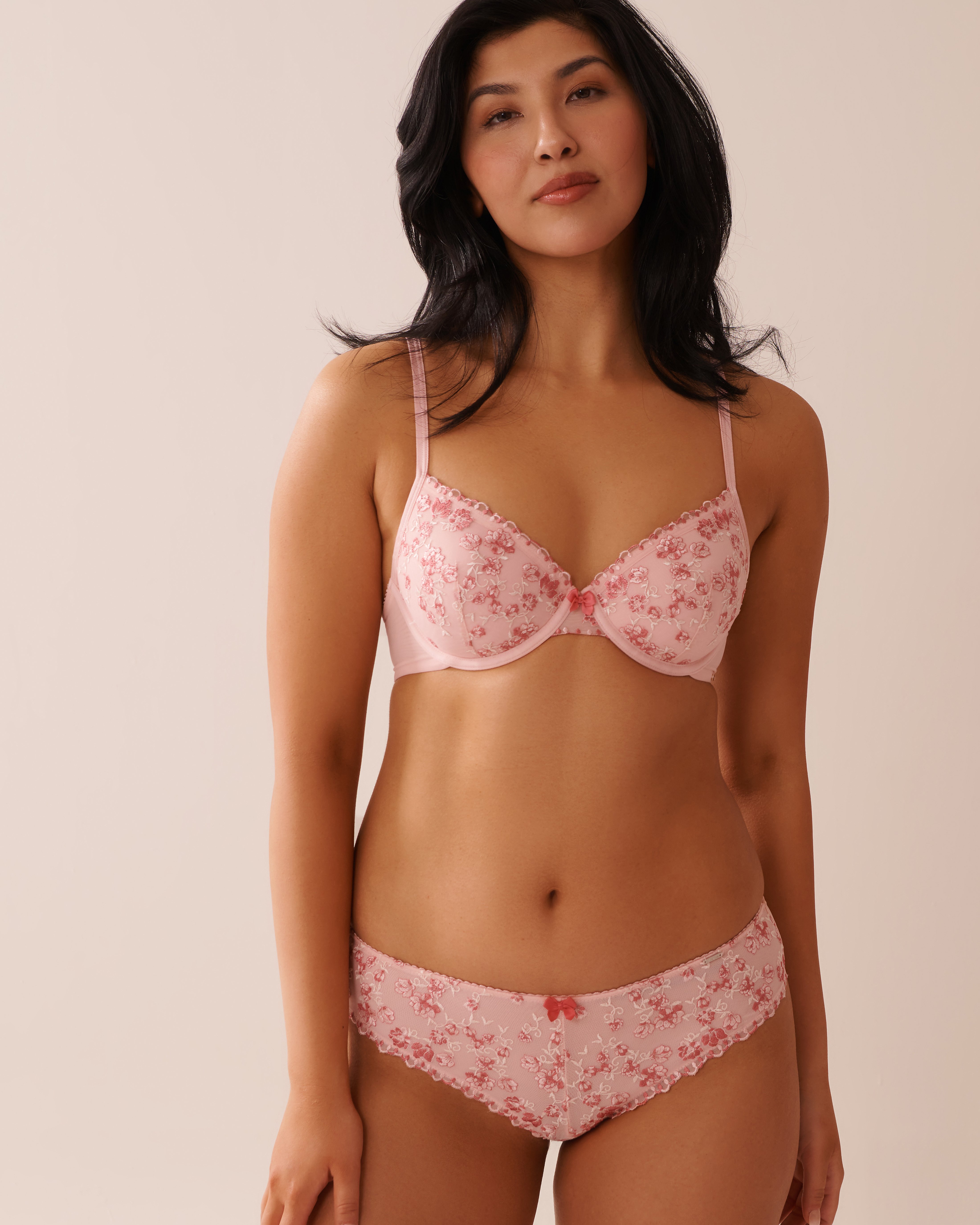 LA VIE EN ROSE Soutien-gorge doublure légère mousse spacer demi-buste Fleurs roses 10200490 - Voir1