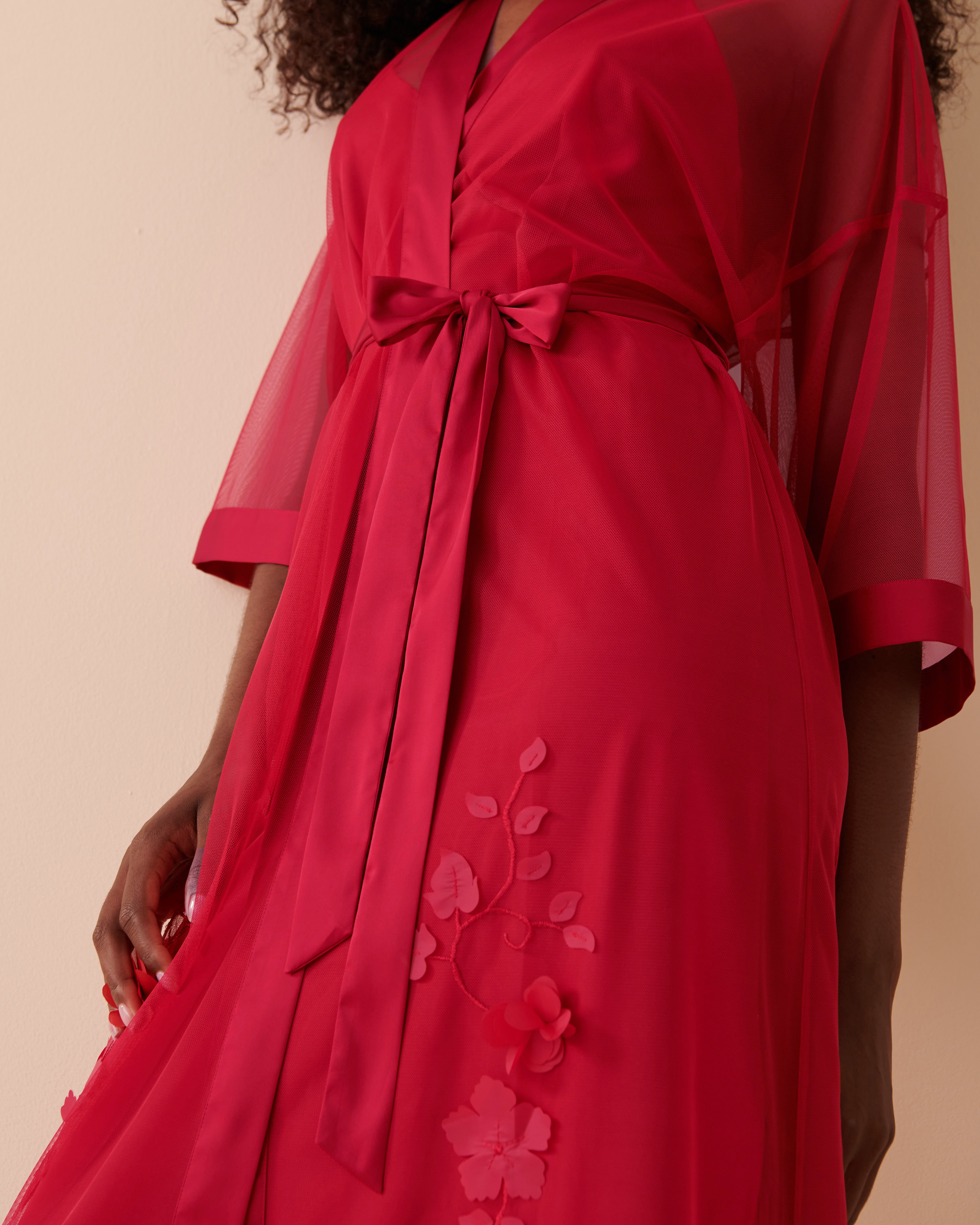 LA VIE EN ROSE Long Sheer Mesh Floral Kimono Jingle Red 60600062 - View7