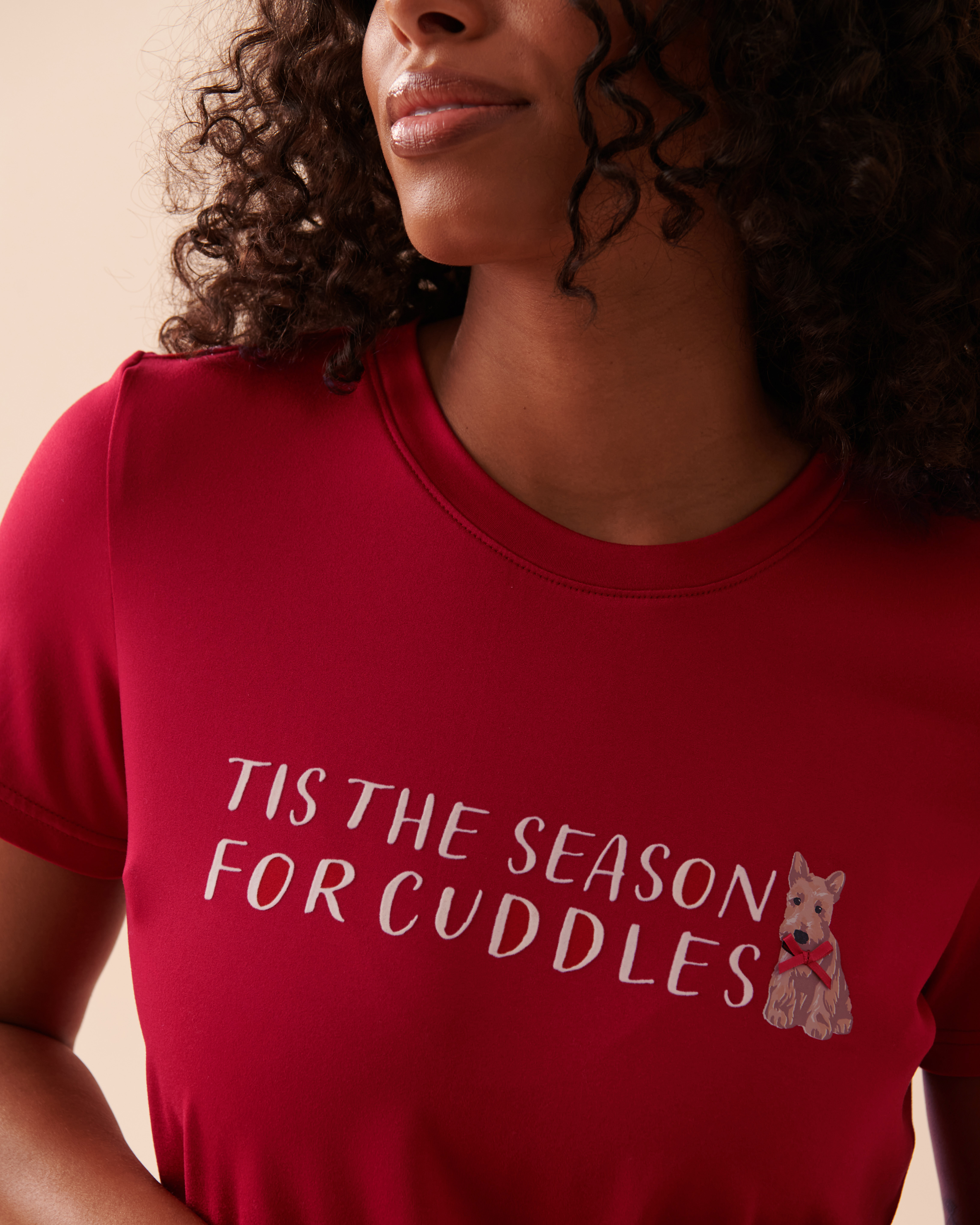 LA VIE EN ROSE Scottie Print Super Soft Crew Neck T-shirt Jingle Red 40100503 - View3