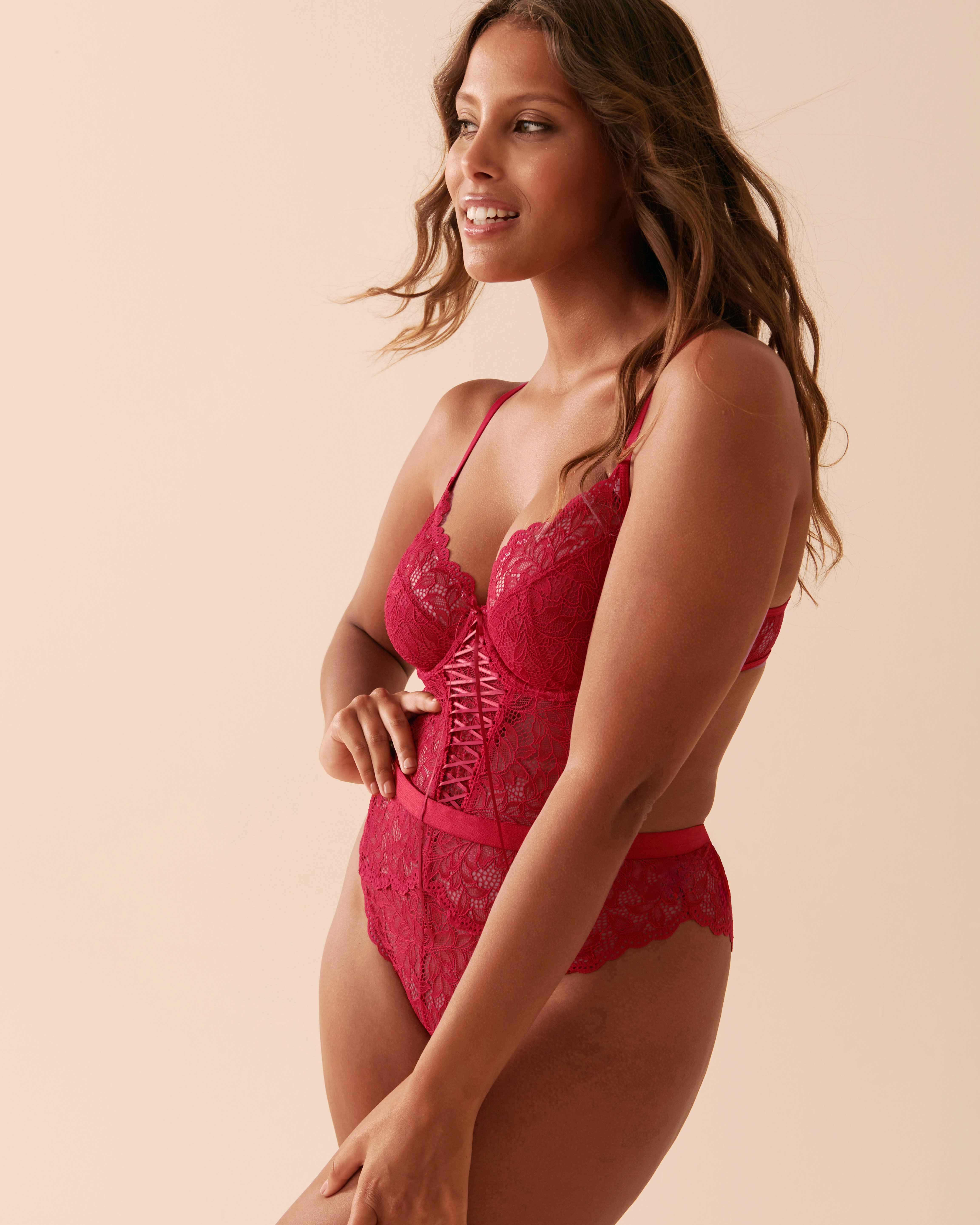 LA VIE EN ROSE Cut-Out Lace Cheeky Teddy Jingle Red 60300072 - View3