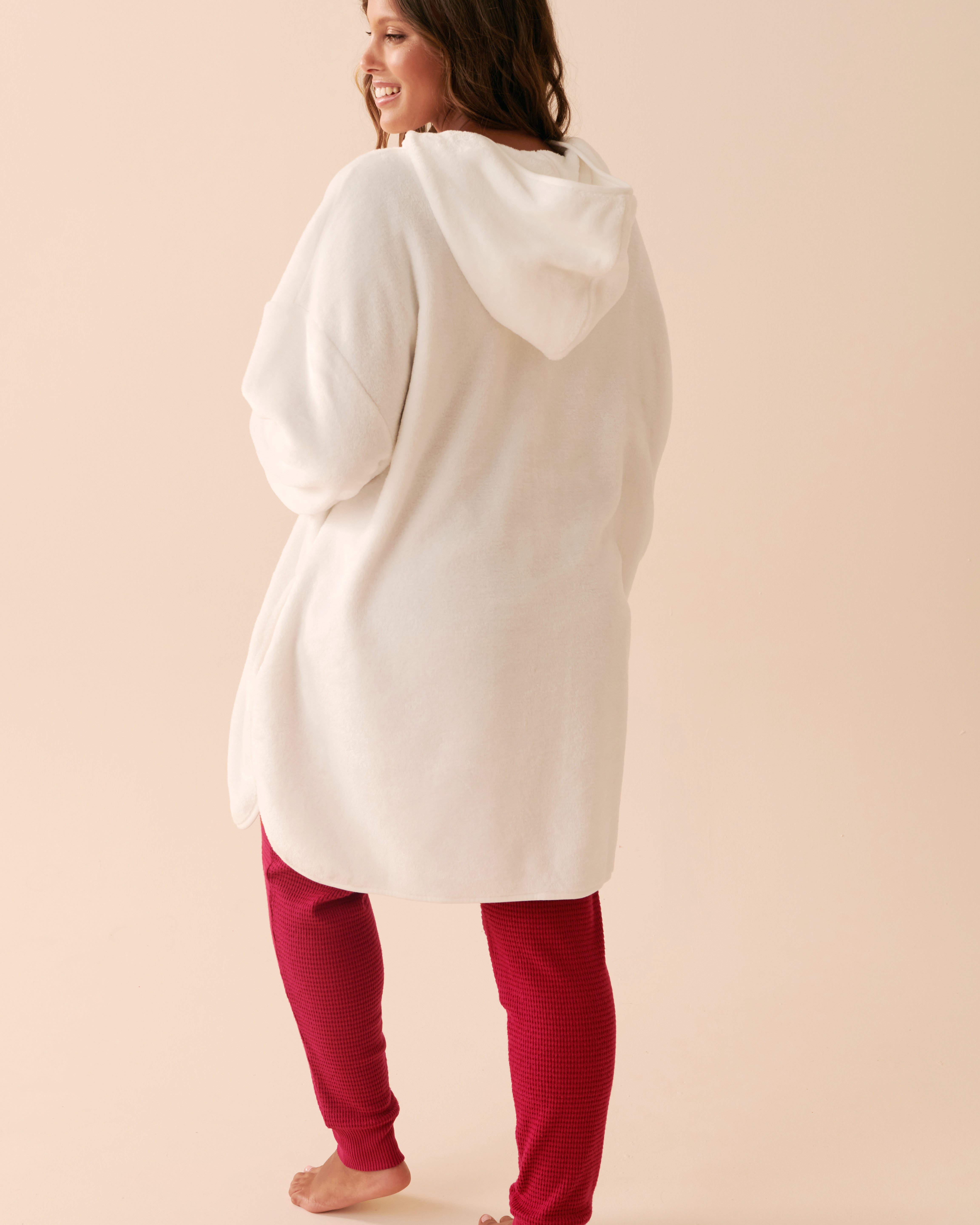 LA VIE EN ROSE Cardigan long en peluche douce Blanc neige 40600160 - View2