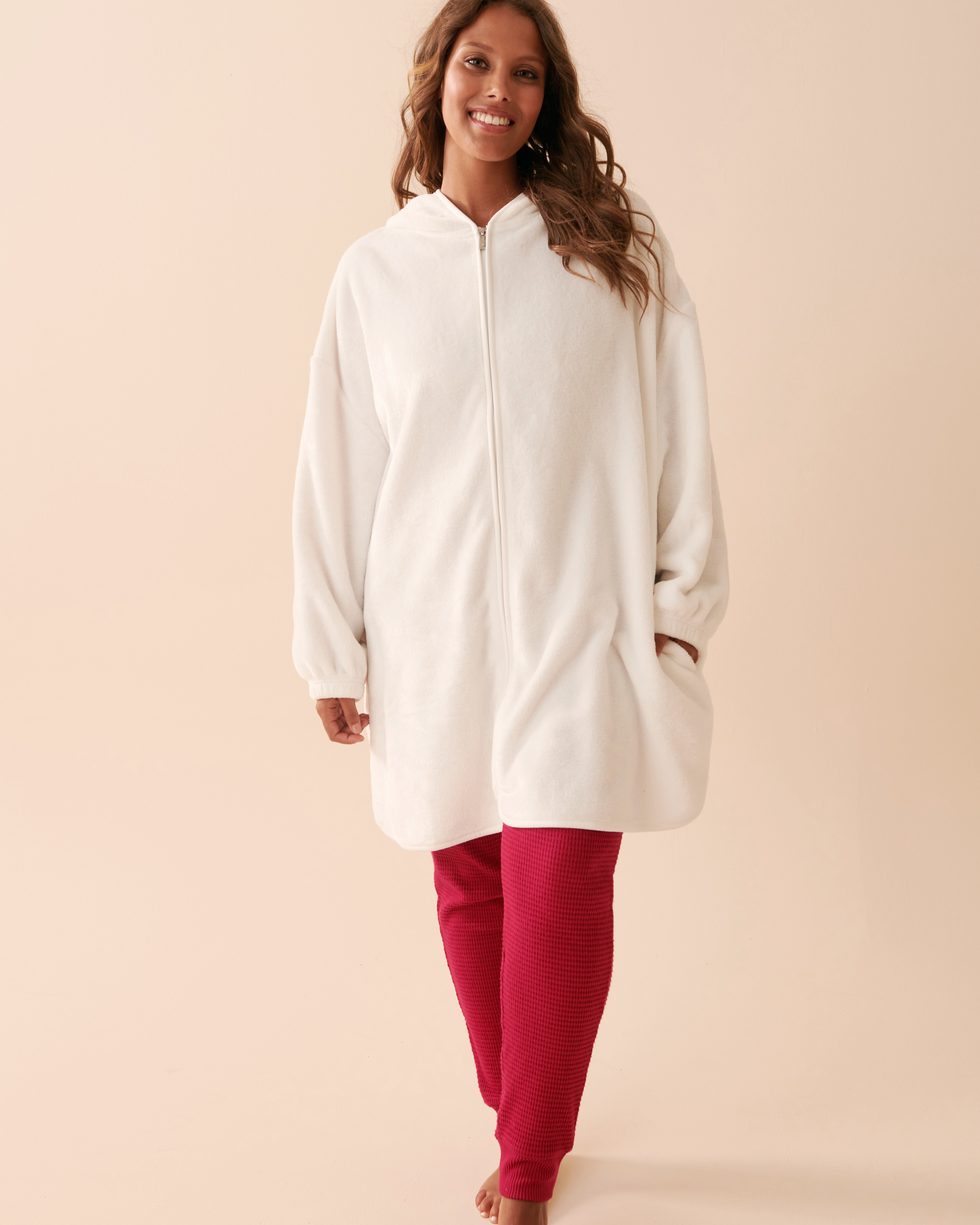 LA VIE EN ROSE Soft Plush Long Cardigan Snow White 40600160 - View3