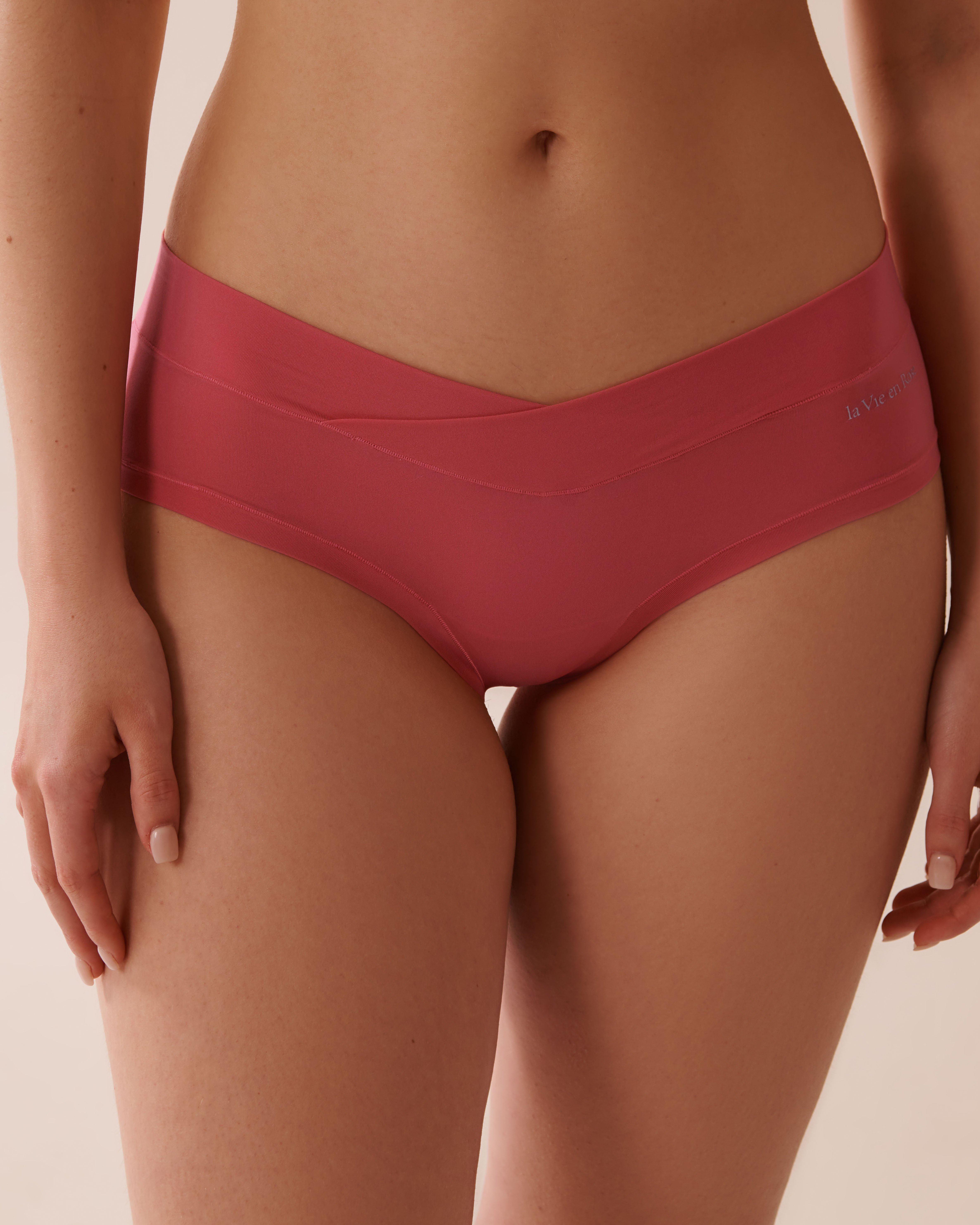 LA VIE EN ROSE Perfect Fit Hiphugger Panty Watermelon Pink 20200628 - View1