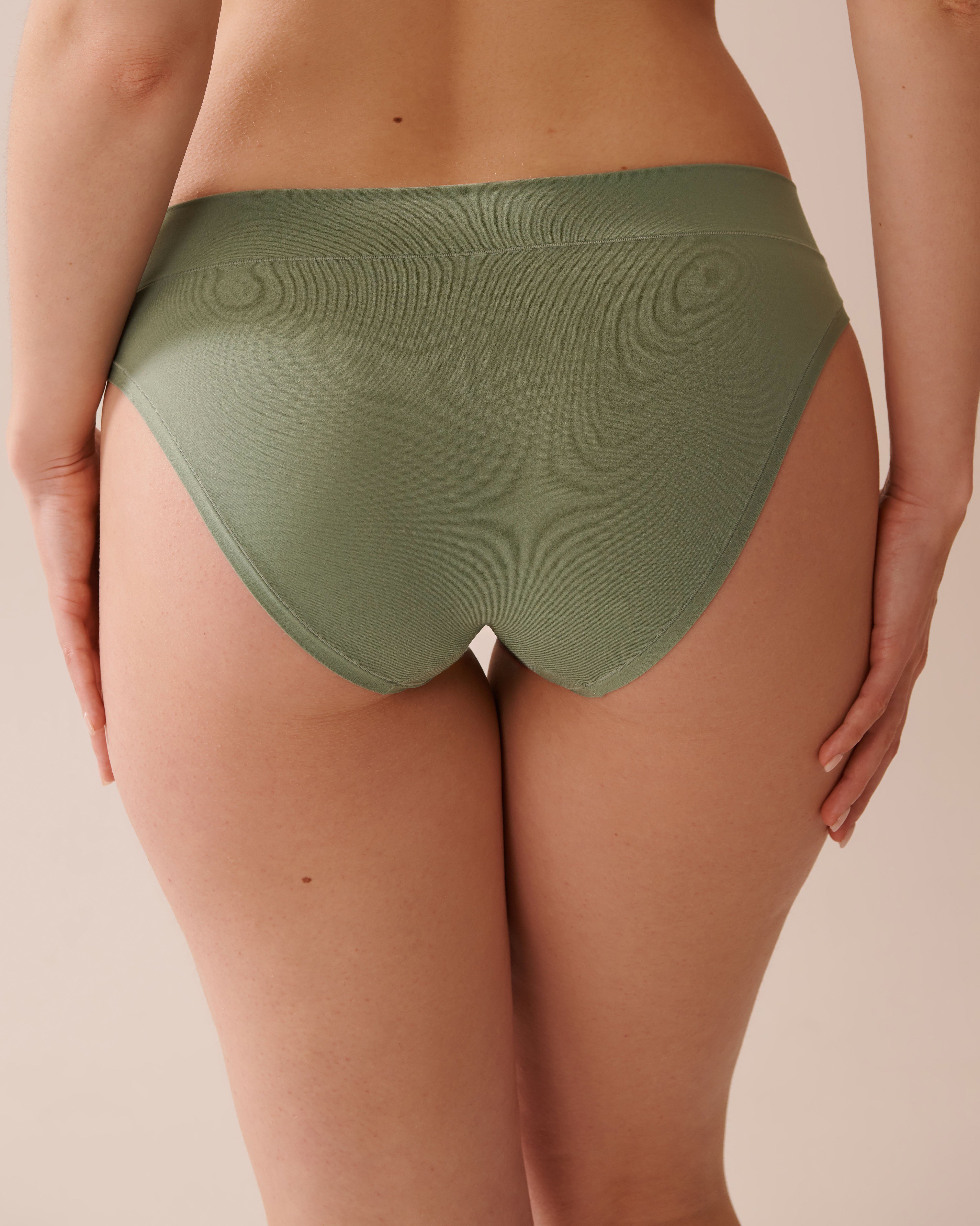LA VIE EN ROSE Perfect Fit Bikini Panty Forest Green 20200627 - View2