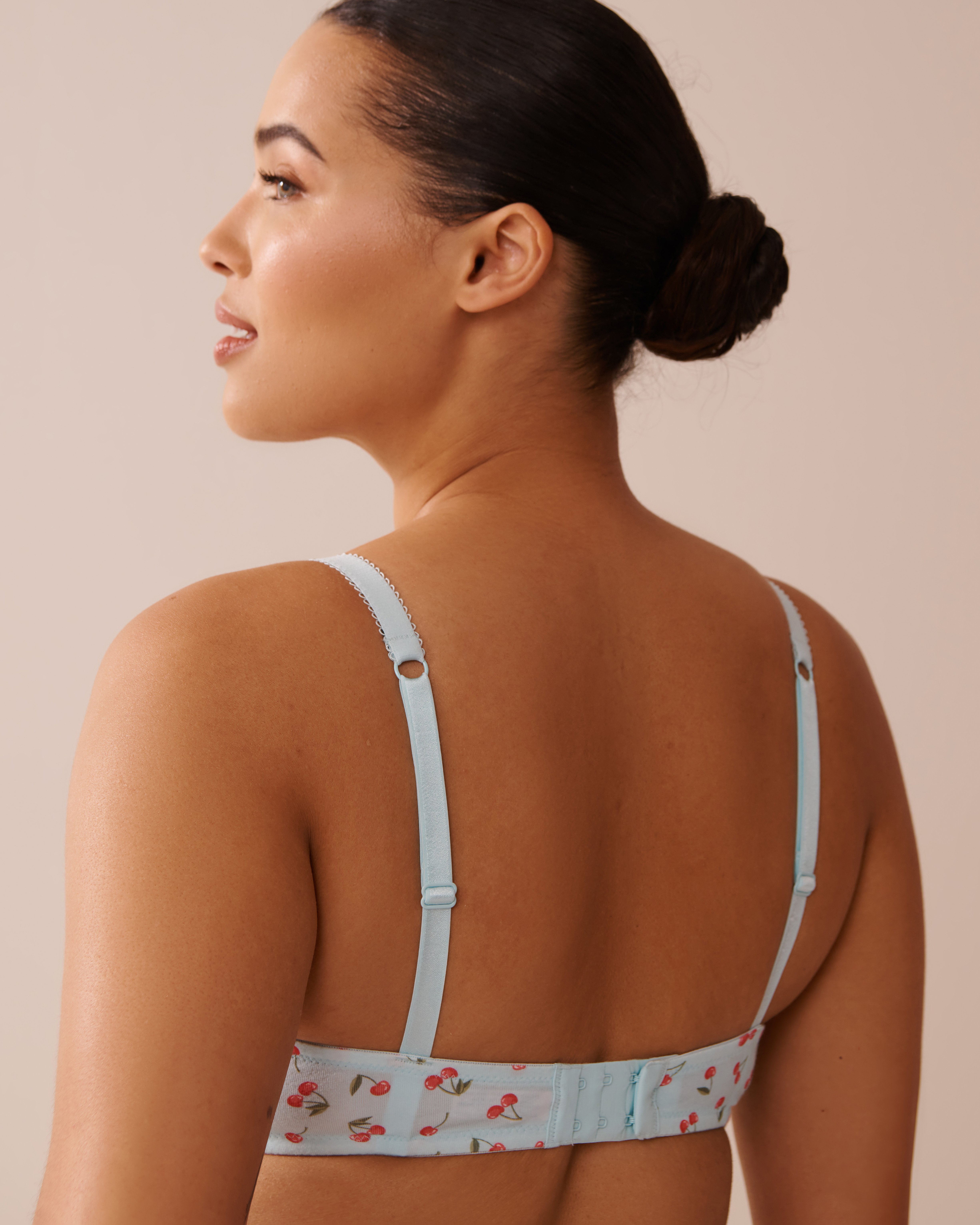 LA VIE EN ROSE Soutien-gorge push-up demi-buste en coton Bleu pâle/Cerises 10300190 - View2