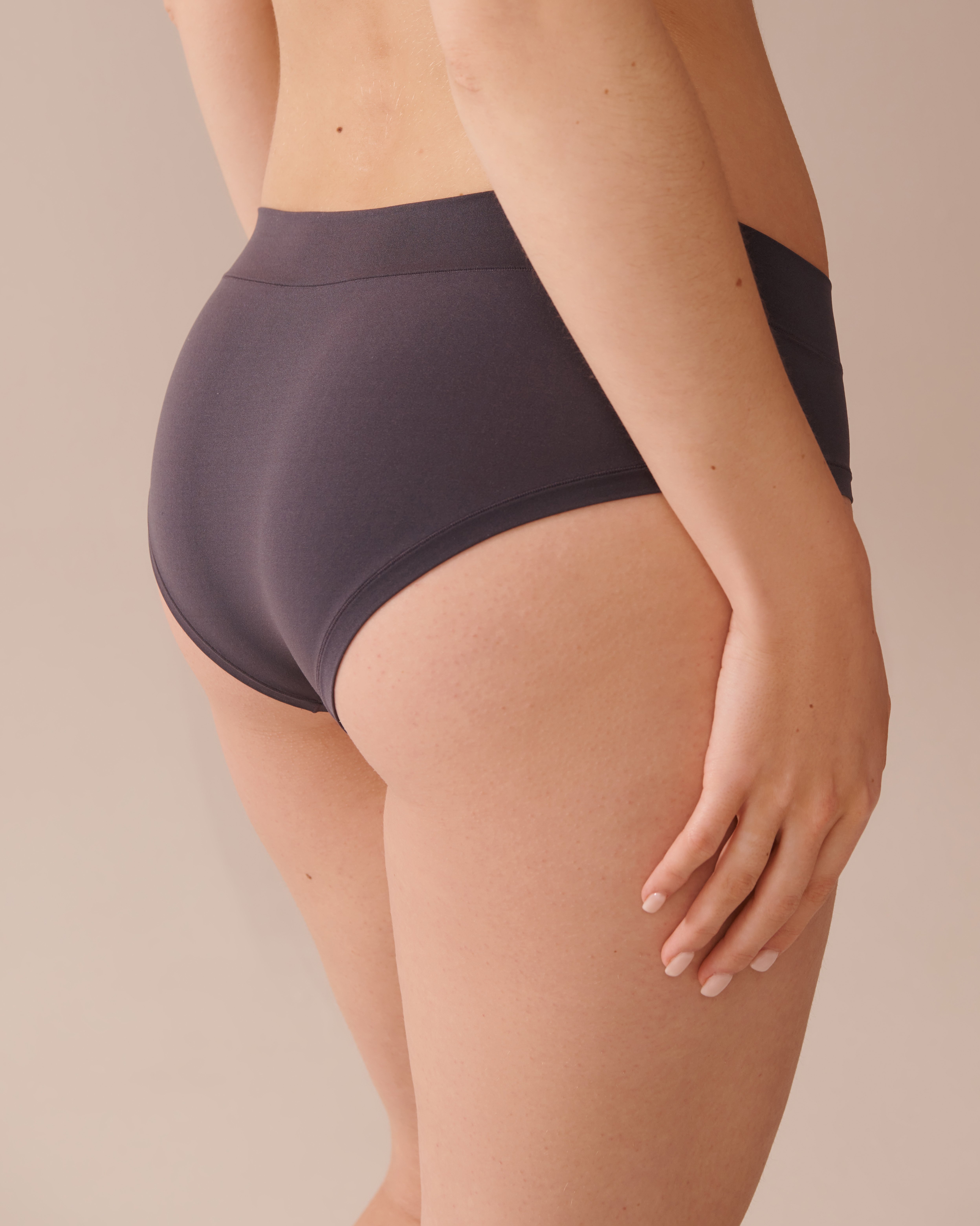LA VIE EN ROSE Perfect Fit Hiphugger Panty Anthracite 20200649 - View2