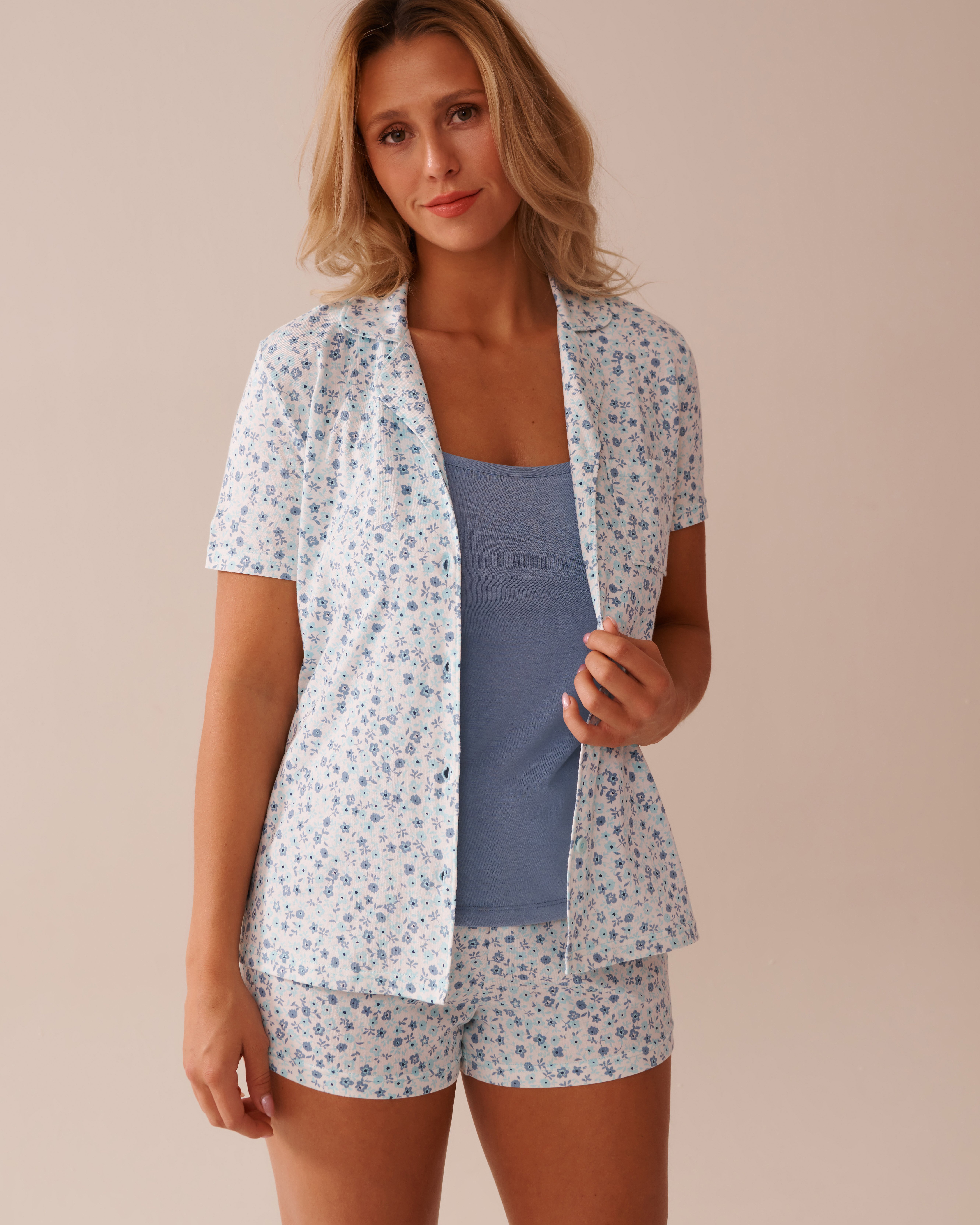 LA VIE EN ROSE Ensemble pyjama imprimé à fleurs avec chemisier Petites fleurs bleues 40400081 - View4