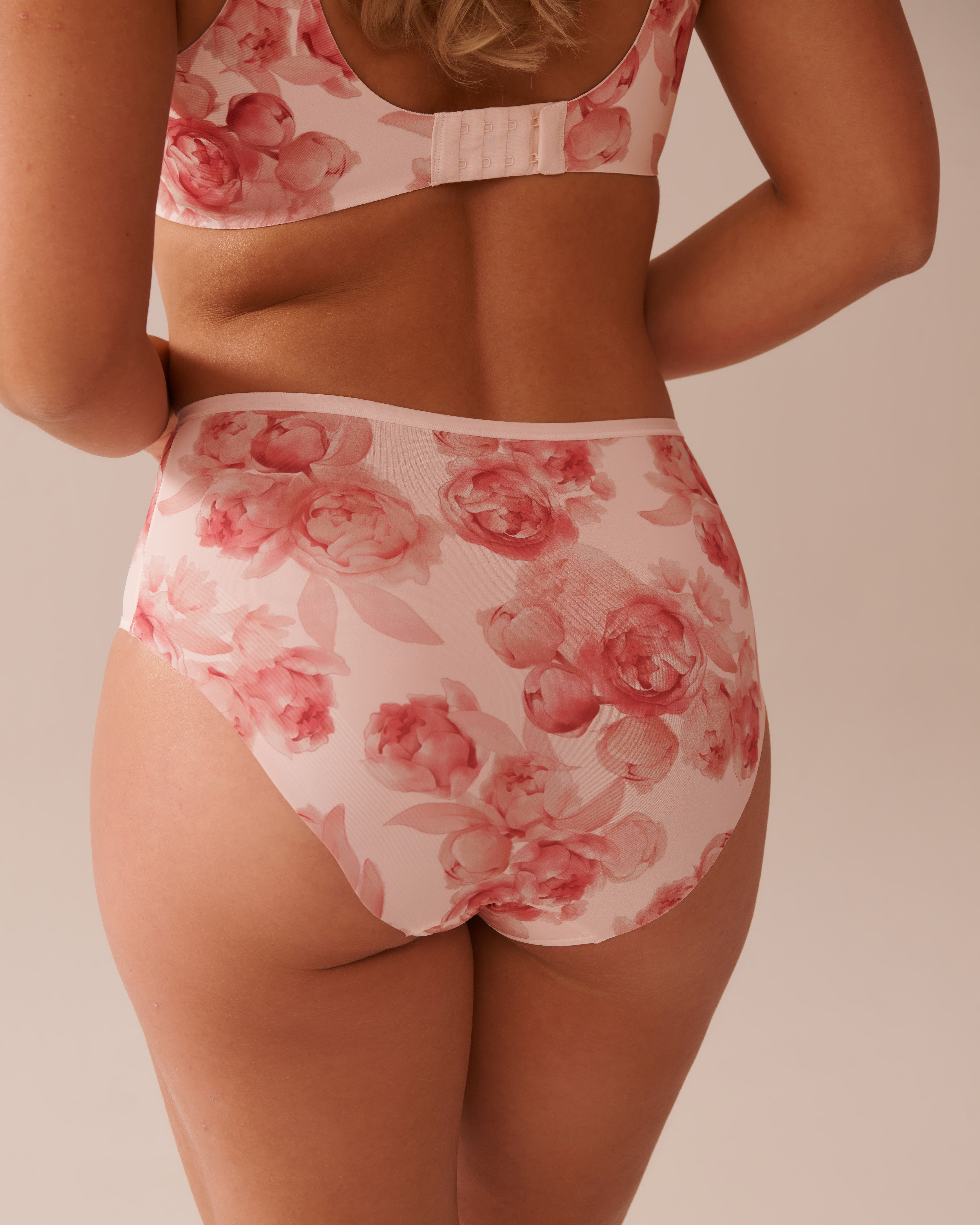 LA VIE EN ROSE Microfiber Sleek Back High Waist Bikini Panty Pink Rose 20300408 - View4