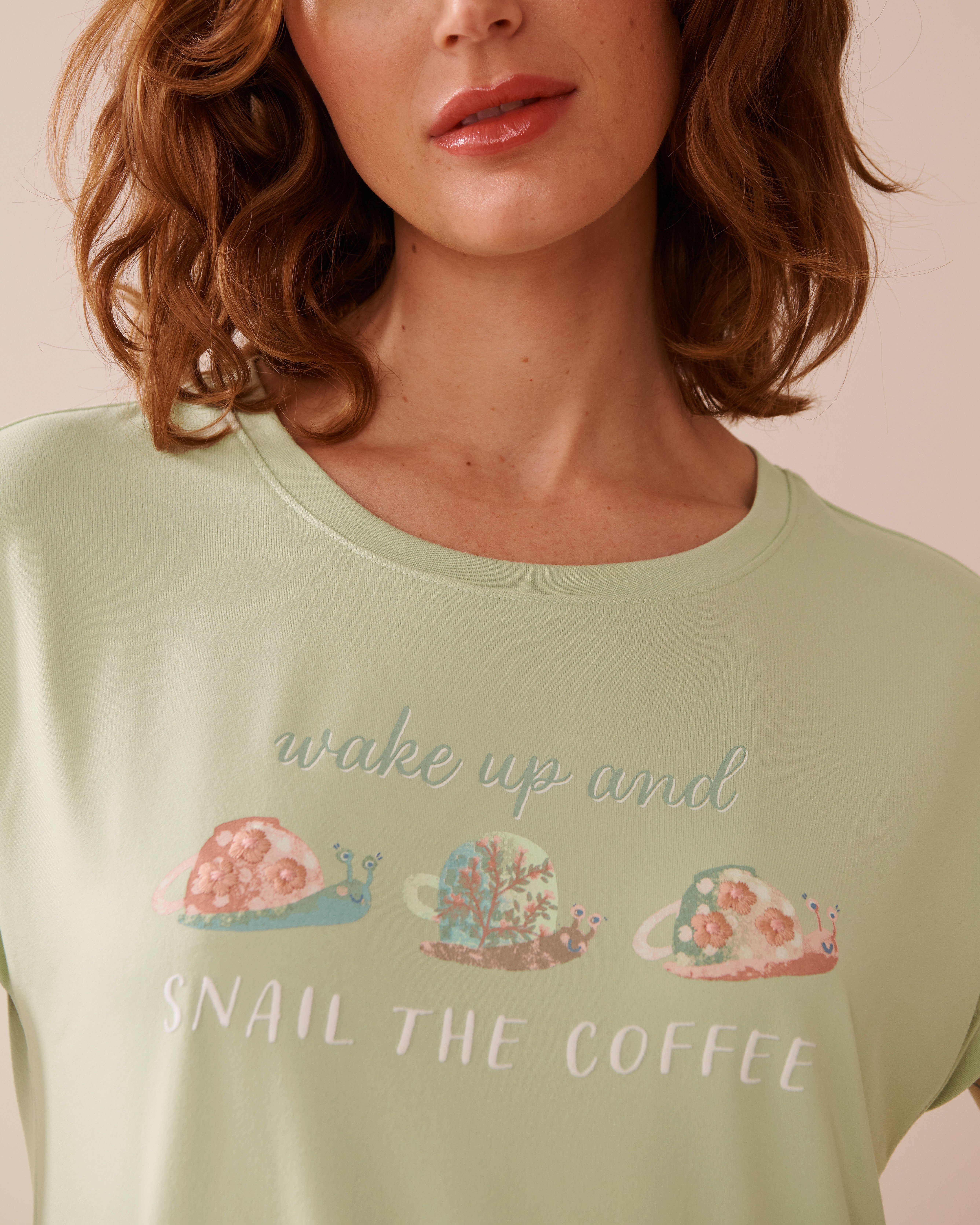 LA VIE EN ROSE Chemise de nuit ultra douce imprimé escargot Vert prairie 40500432 - Voir3
