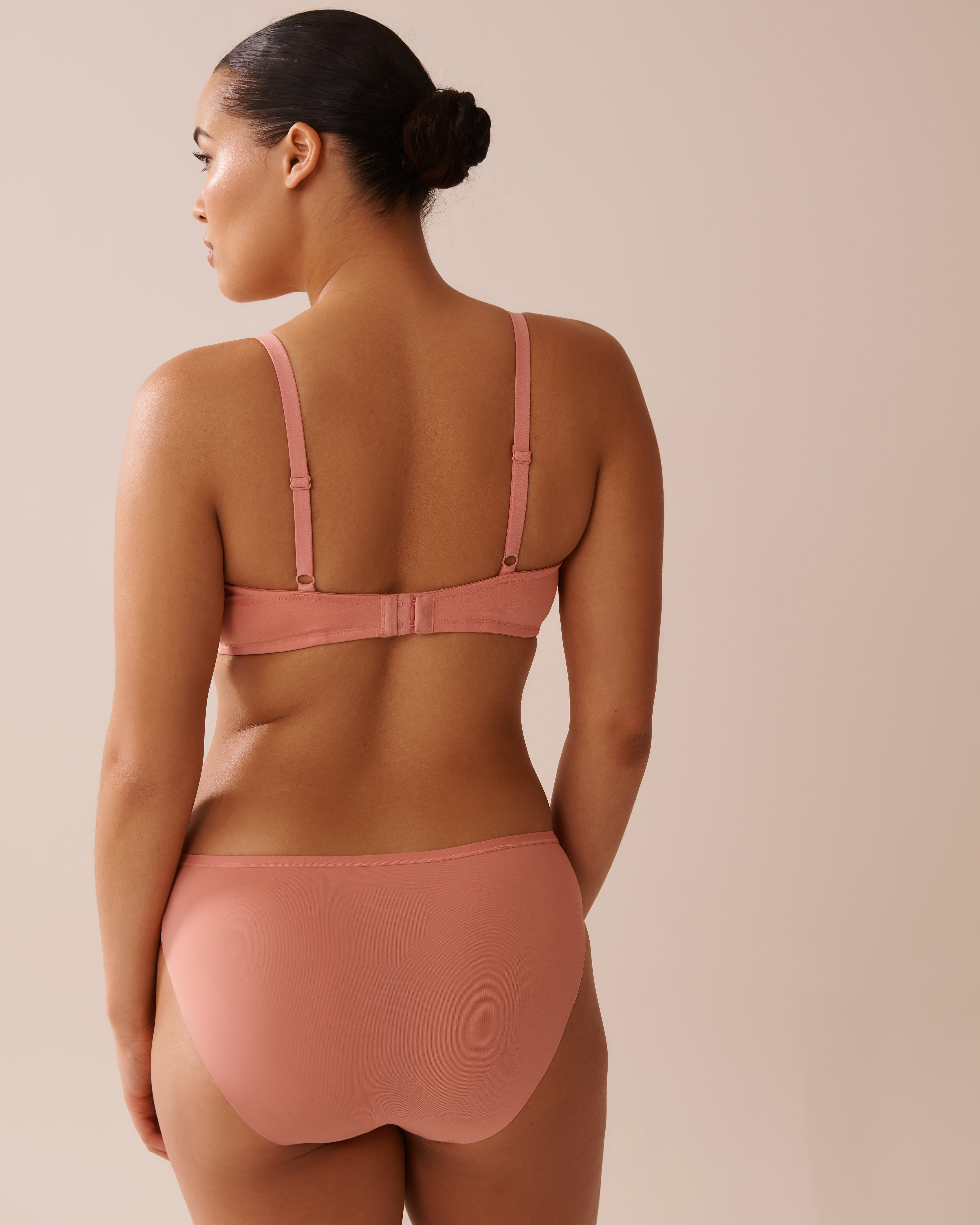 LA VIE EN ROSE Lightly Lined Wireless Minimalist Bra Pastel Blue 10200506 - View5