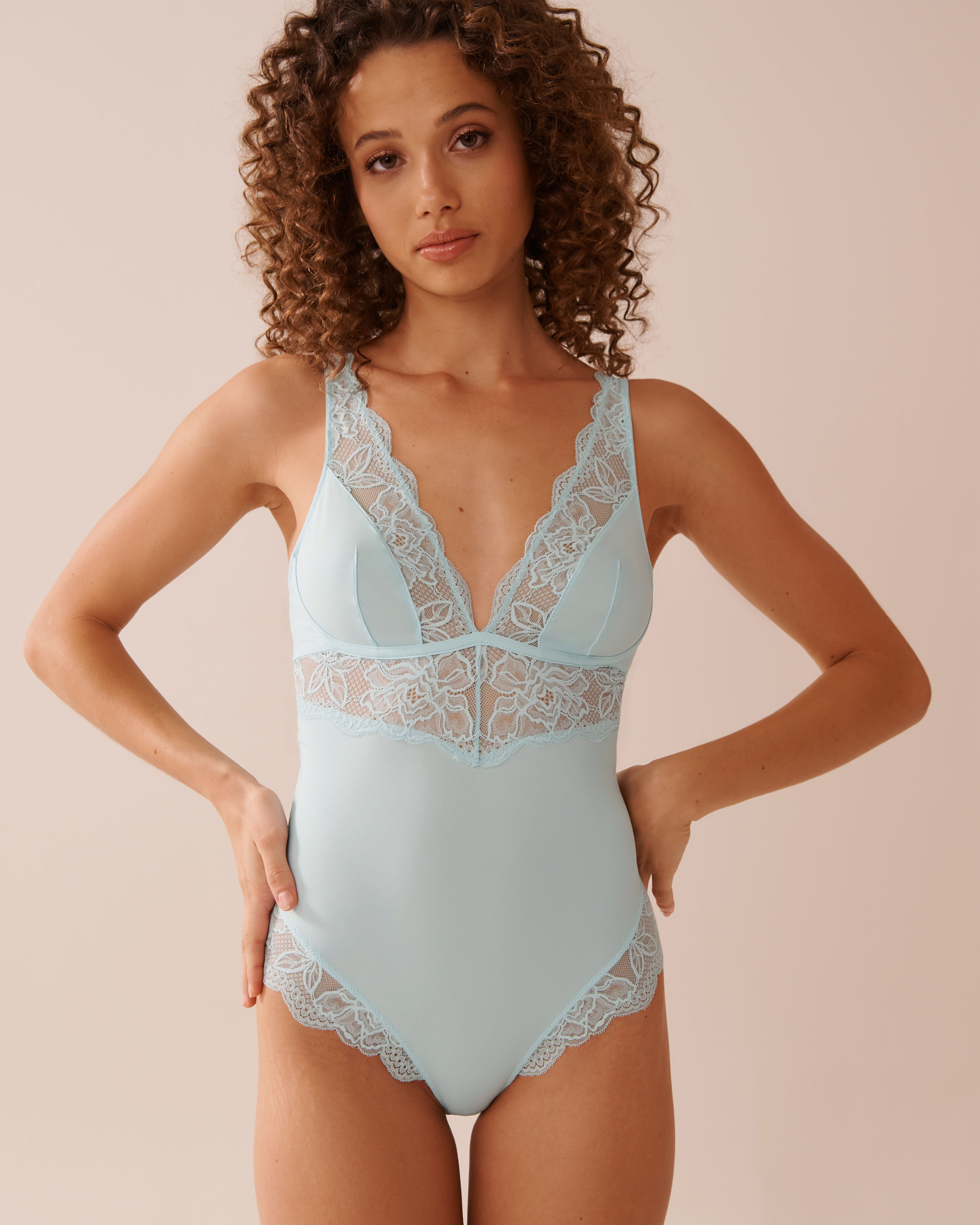 LA VIE EN ROSE Microfiber and Floral Lace Plunge Teddy Turquoise 60300105 - View4