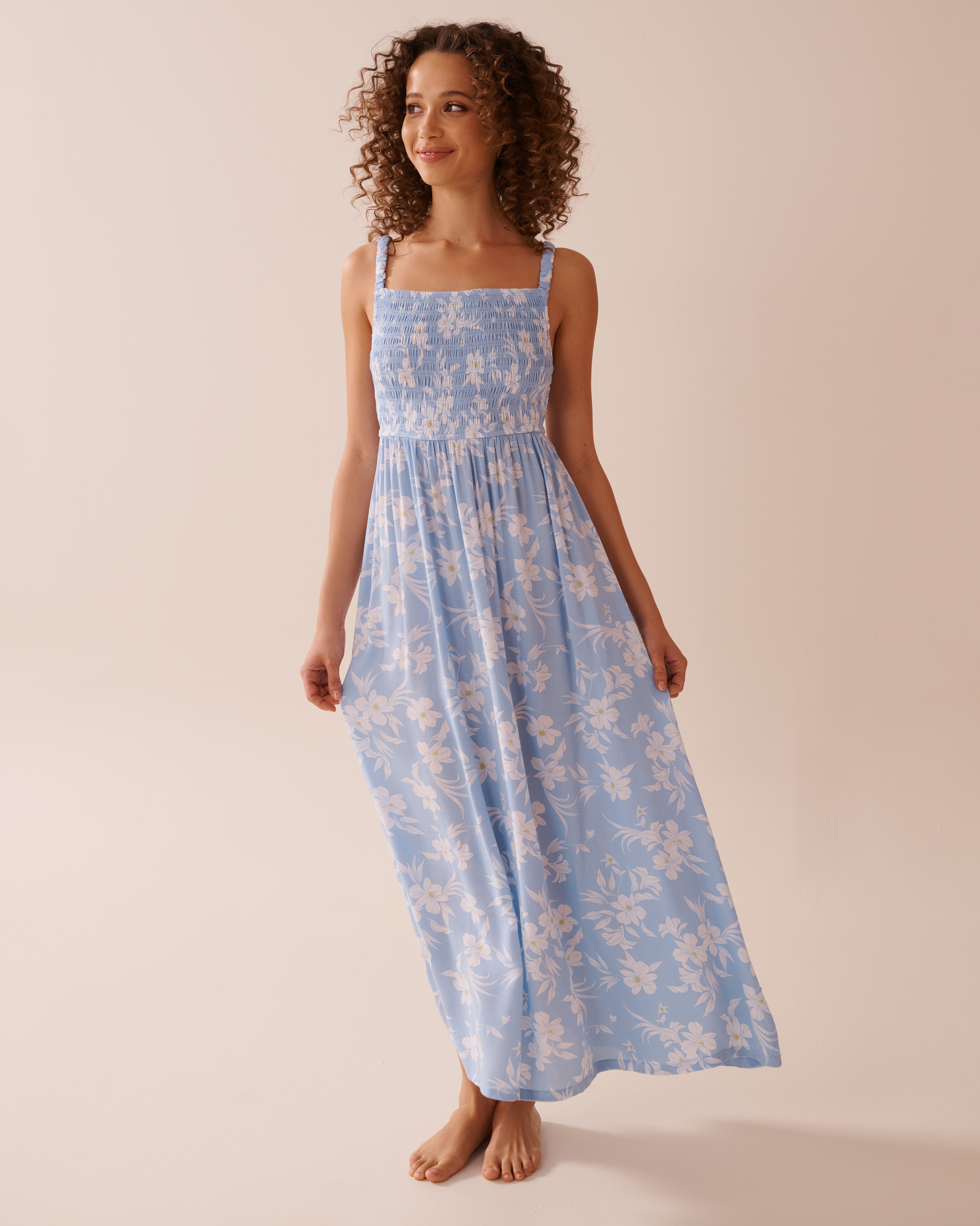 LA VIE EN ROSE AQUA Robe maxi en gaze buste smocké Jardin de lys 80300115 - Voir4