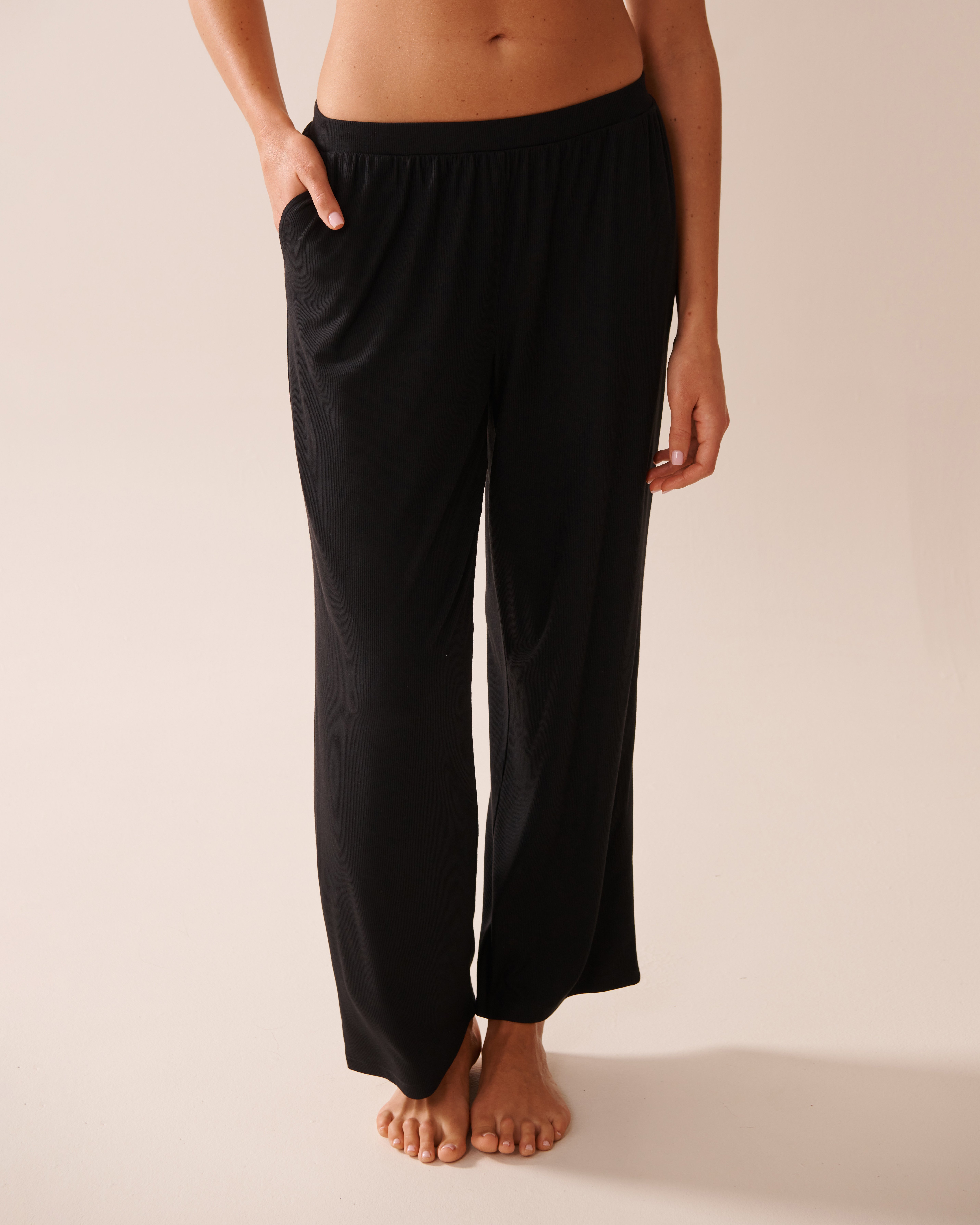LA VIE EN ROSE Ribbed Modal Pants Black 60200131 - View1