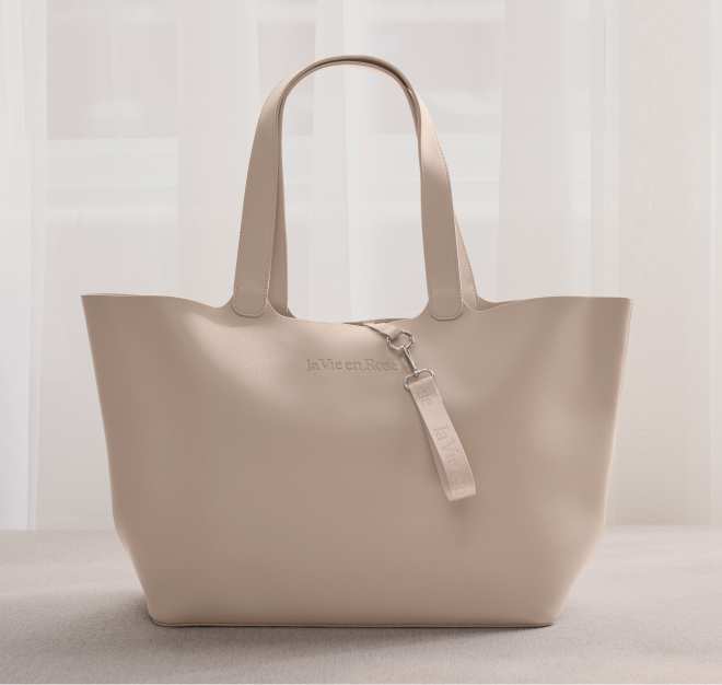 Beige tote bag