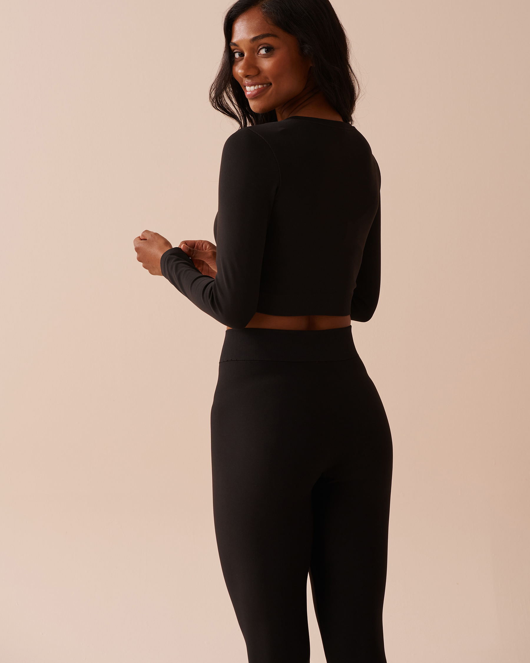 Seamless Fabric Long Sleeve Crop Top