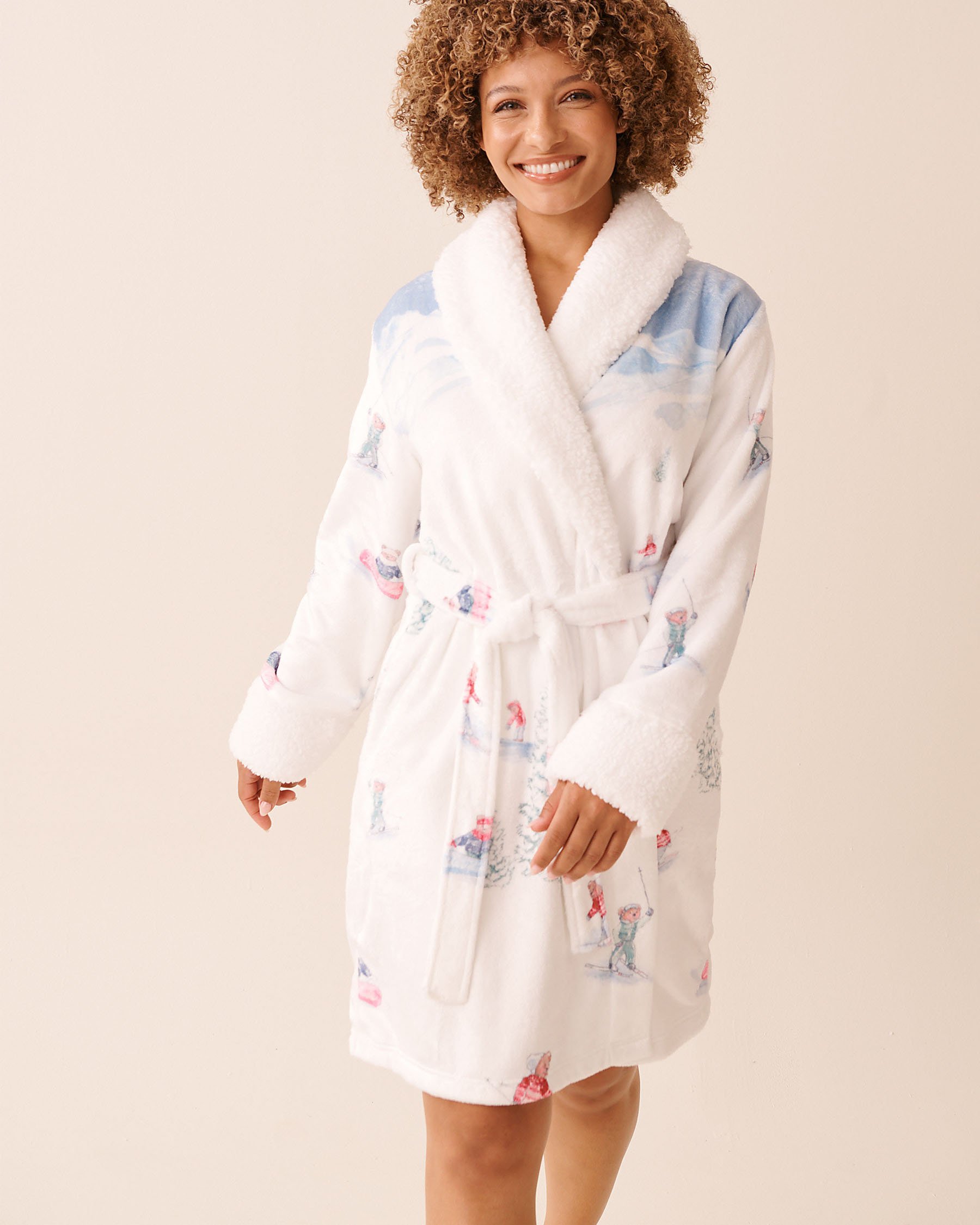 Robe de chambre à capuchon en peluche imprimé oursons skieurs