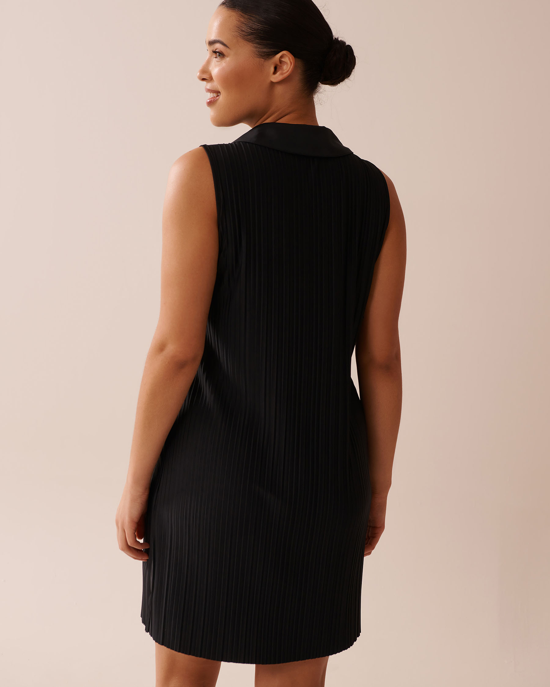 Lightweight Pleated Effect Shirt Collar Dress