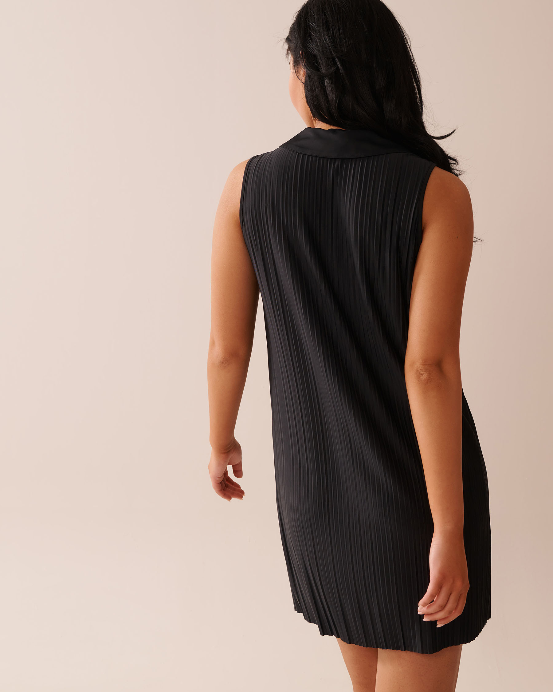 Lightweight Pleated Effect Shirt Collar Dress