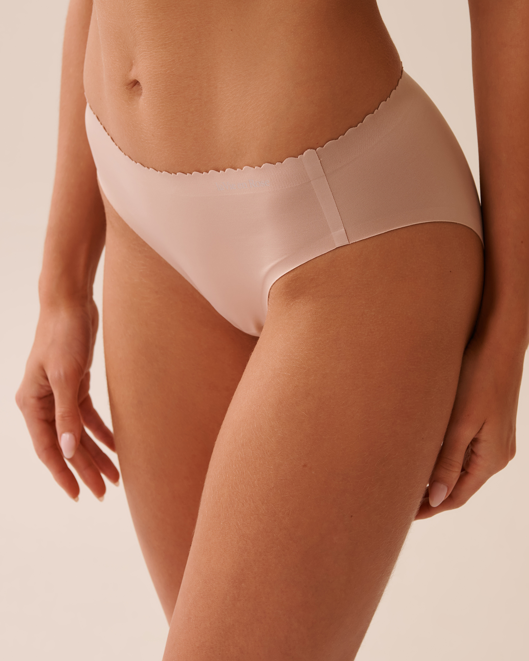 Culotte bikini microfibre contours fusionnés